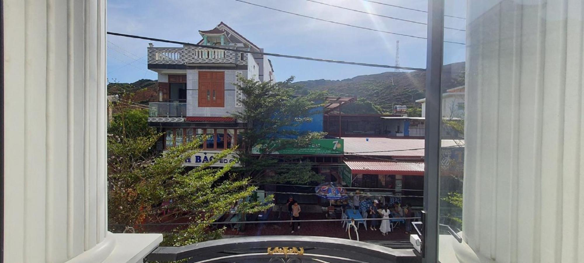 Hotel Anh Duong - Coastal Stop - Just 2 Mins Walking To Eo Gio Quy Nhon
