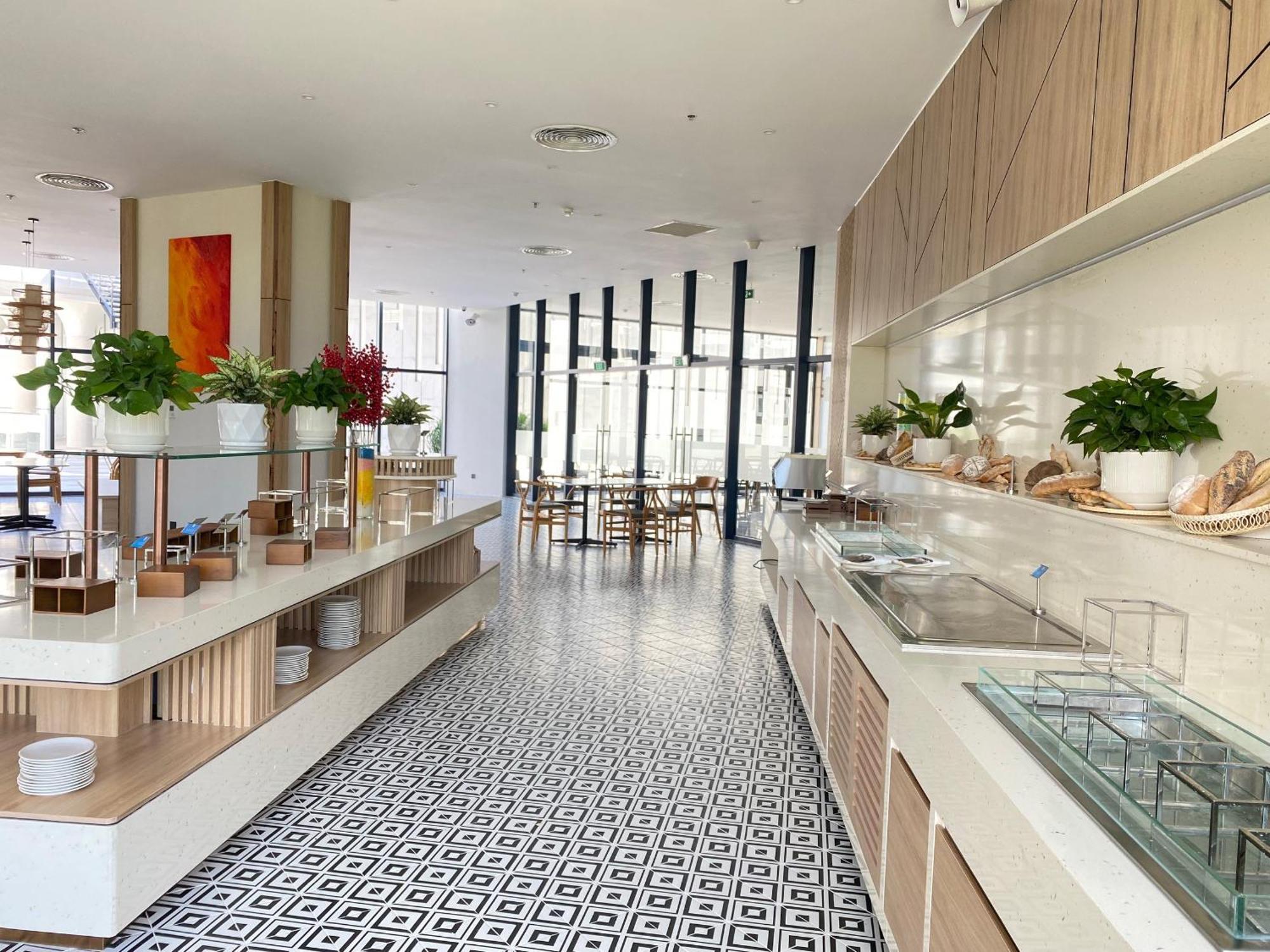 Apartment Angela At The Arena At Bai Dai Beach, Near Airport Cam Ranh, Nha Trang, Khanh Hoa