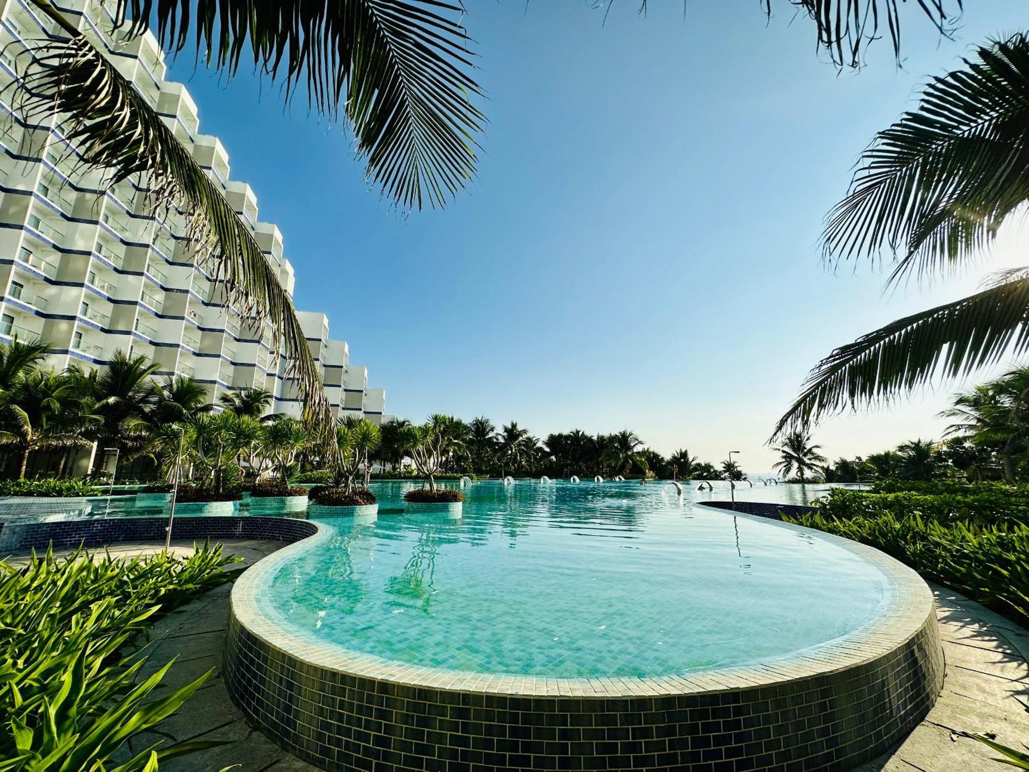 The Oceanview Apartment Cam Ranh