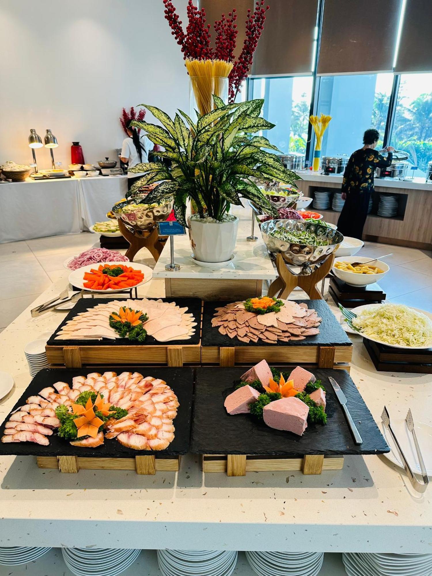 The Oceanview Apartment Cam Ranh