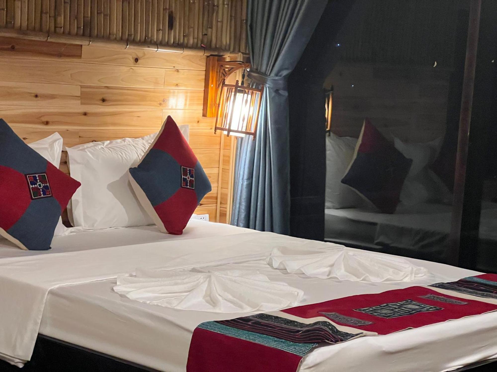Hmong House Homestay *