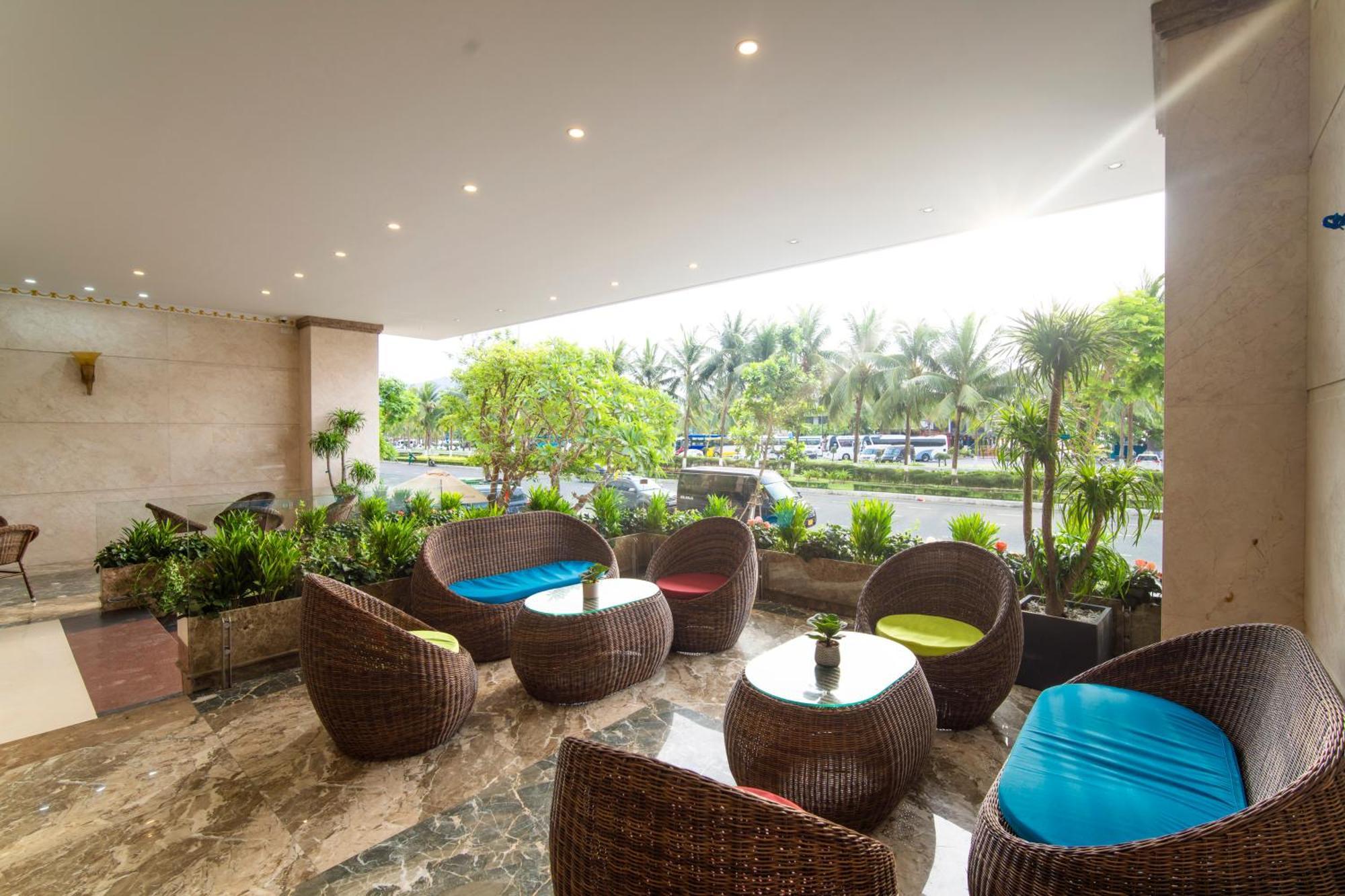Seafront Hotel 4*
