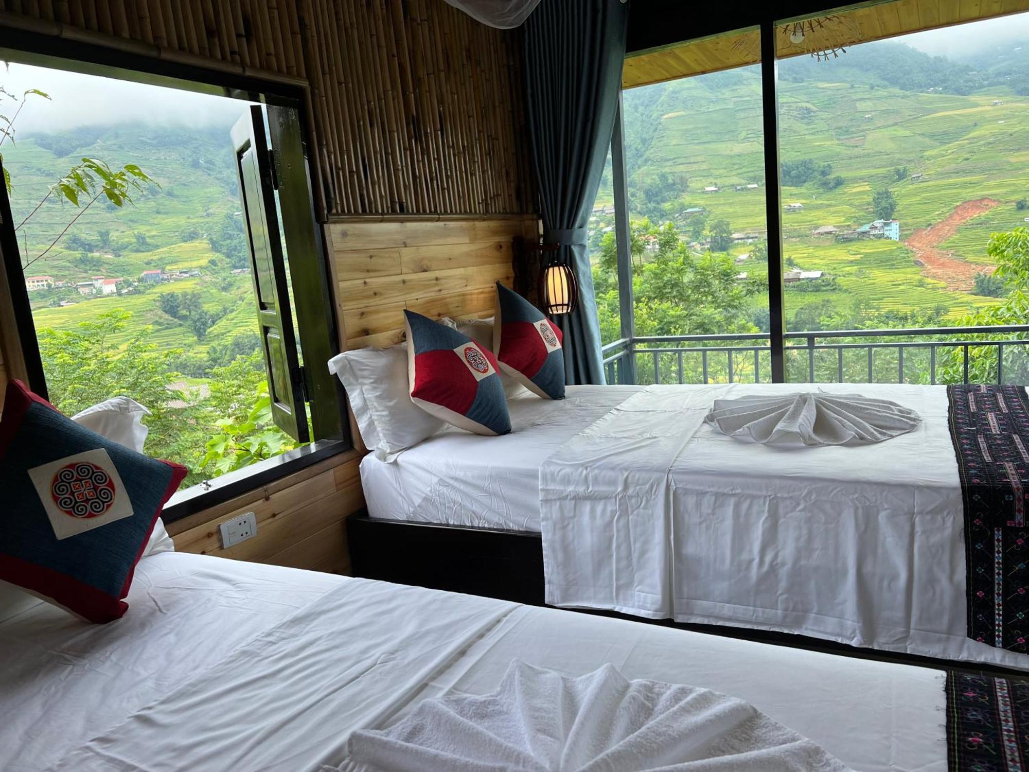 Hmong House Homestay *