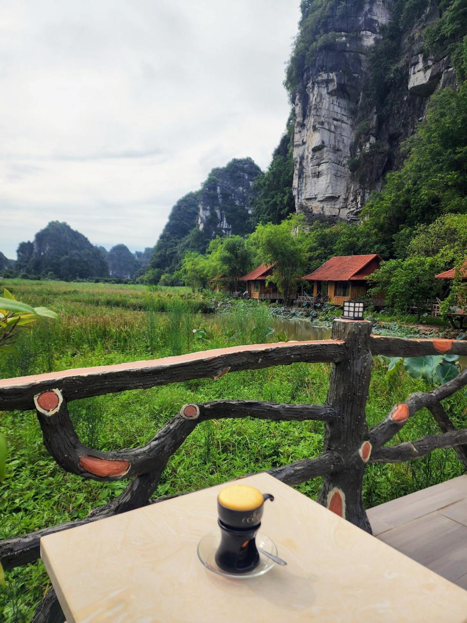 Homestay Lotus Field *
