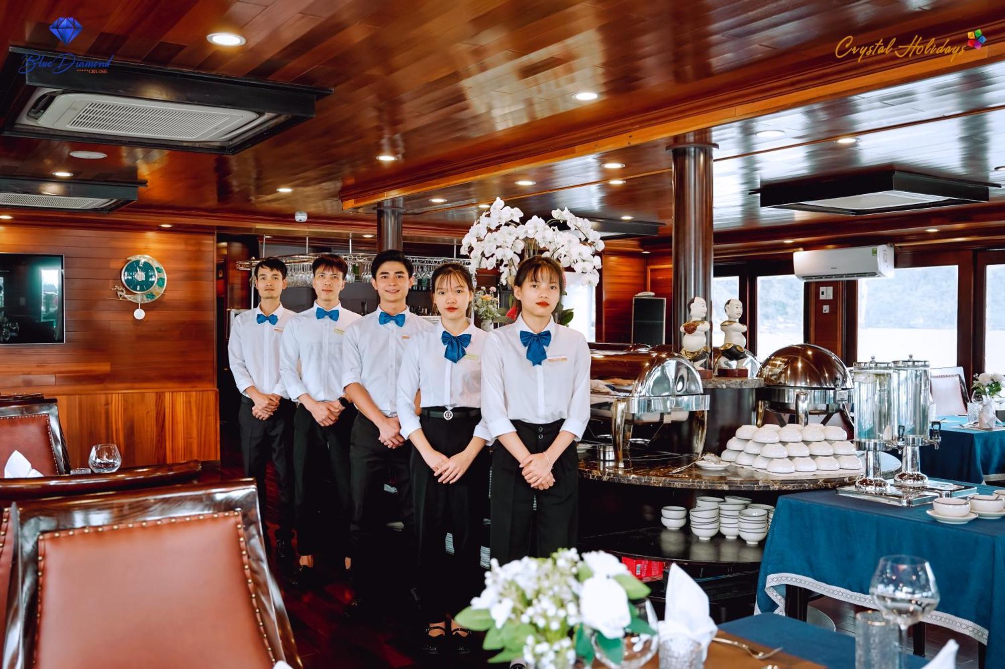 Botel Blue Diamond Cruise Hạ Long