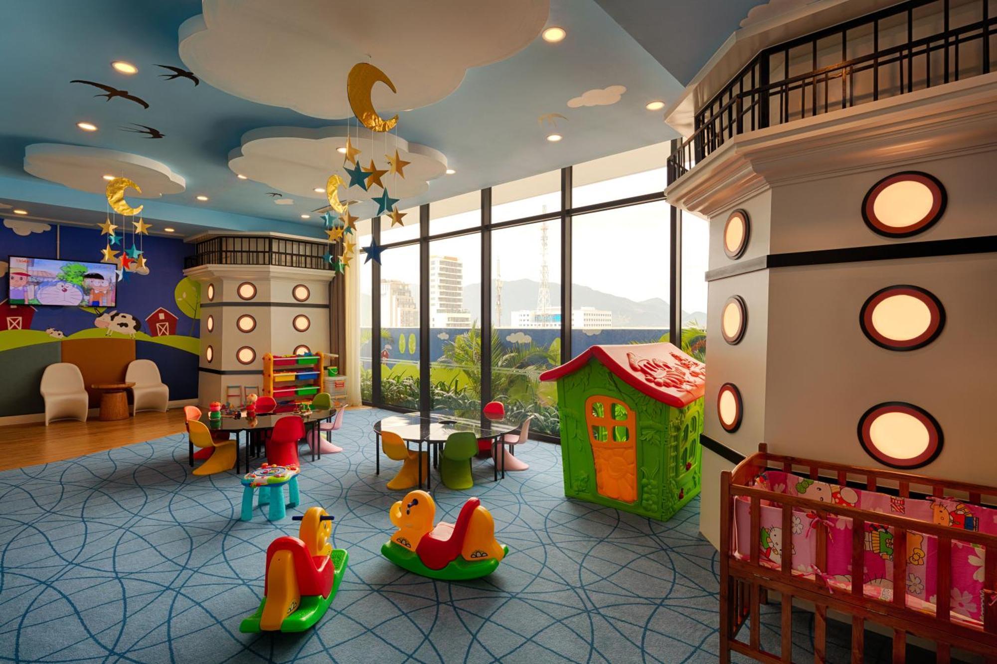 Khách sạn Vinpearl Condotel Beachfront 5*