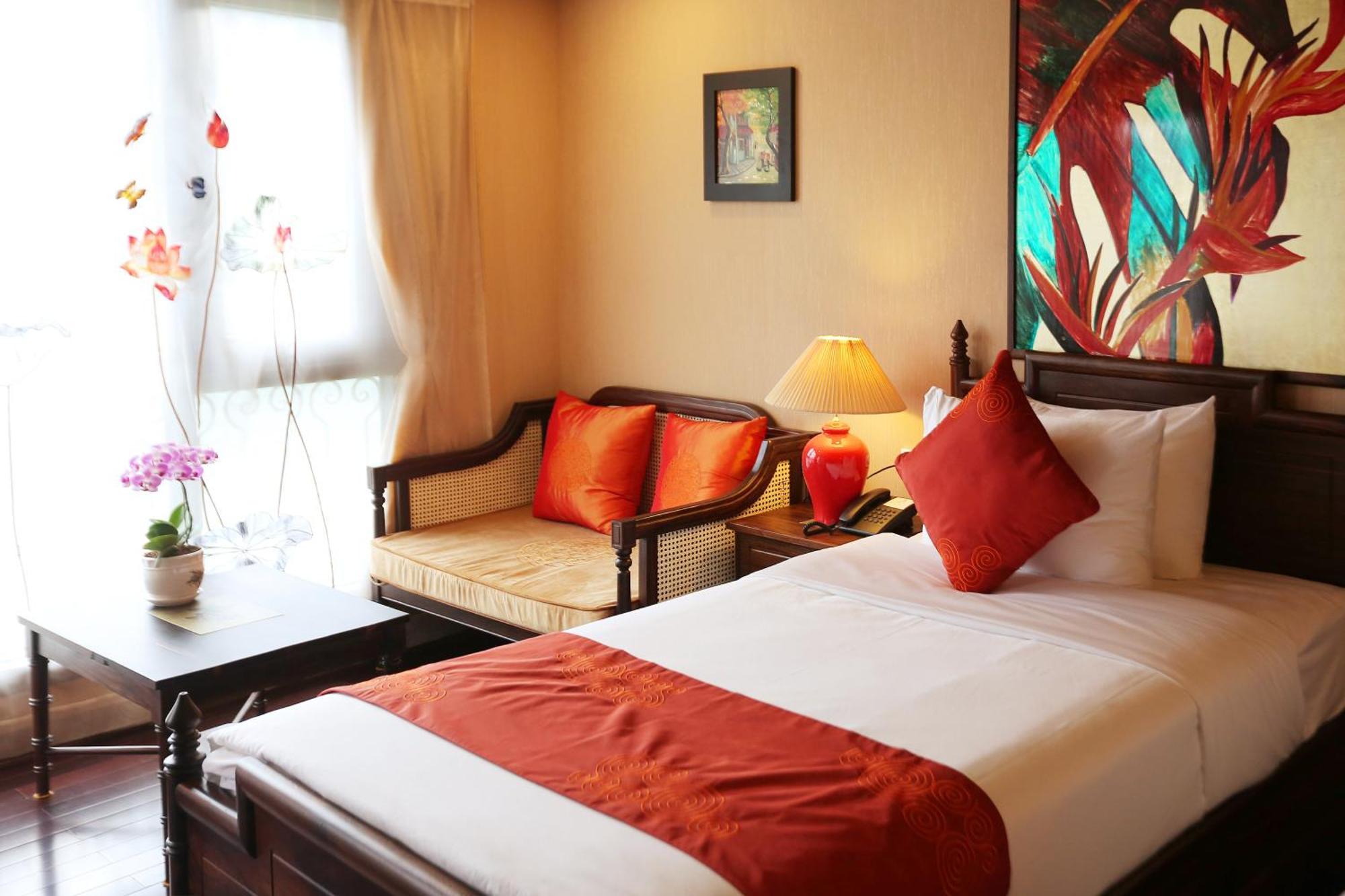 Indochine Cruise  Hạ Long