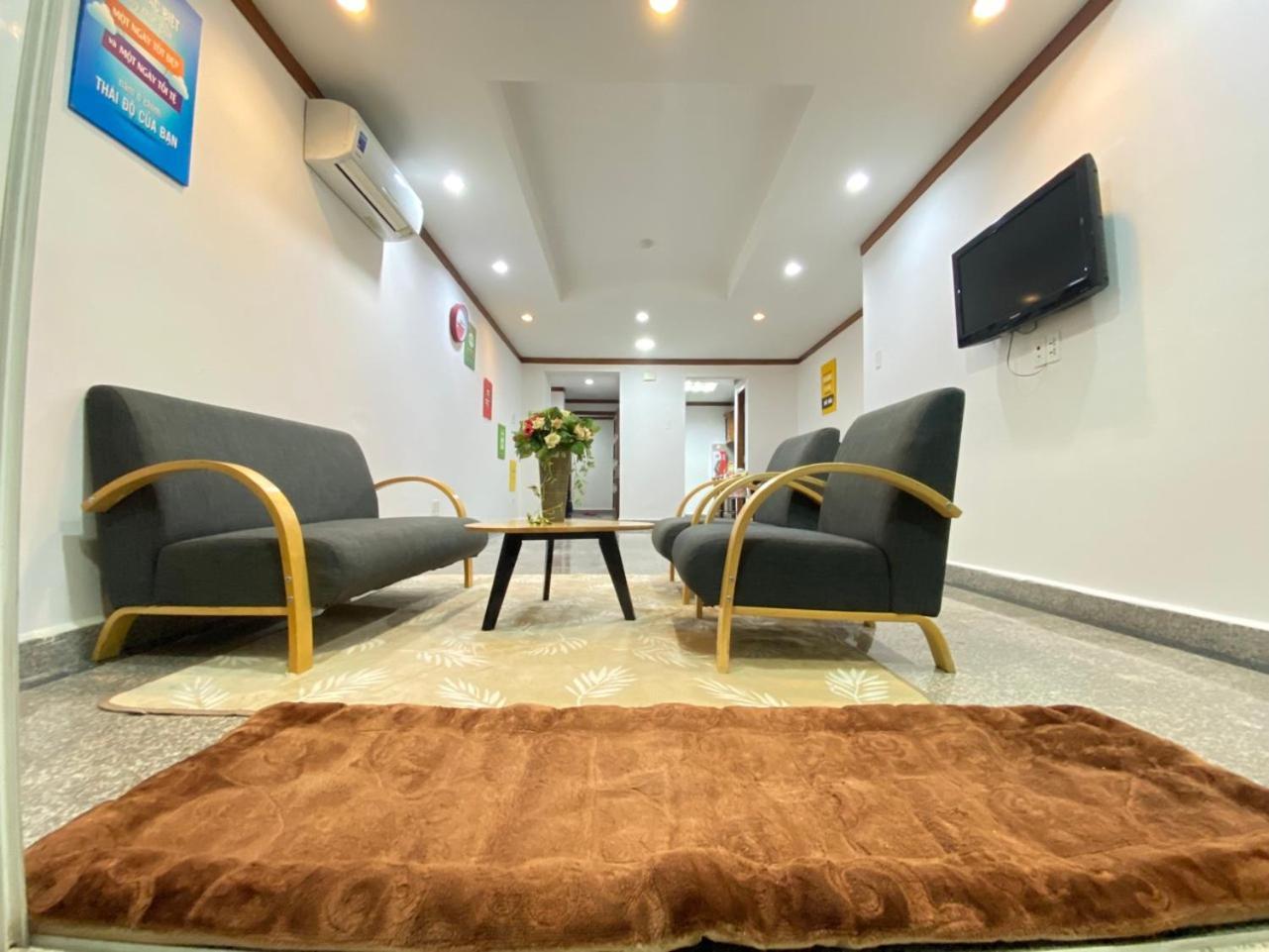 Apartment Can Ho Hoang Anh Daklak Ngay Trung Tam Full Noi That 3pn Thoai Mai Cho 8-12 Nguoi *