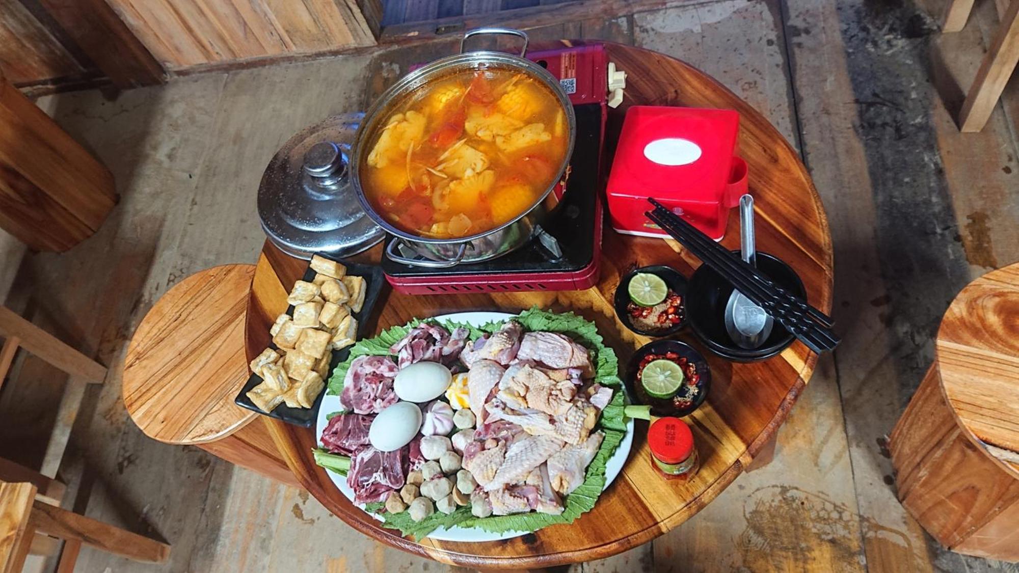 Ở trọ Lu Ta Xua *