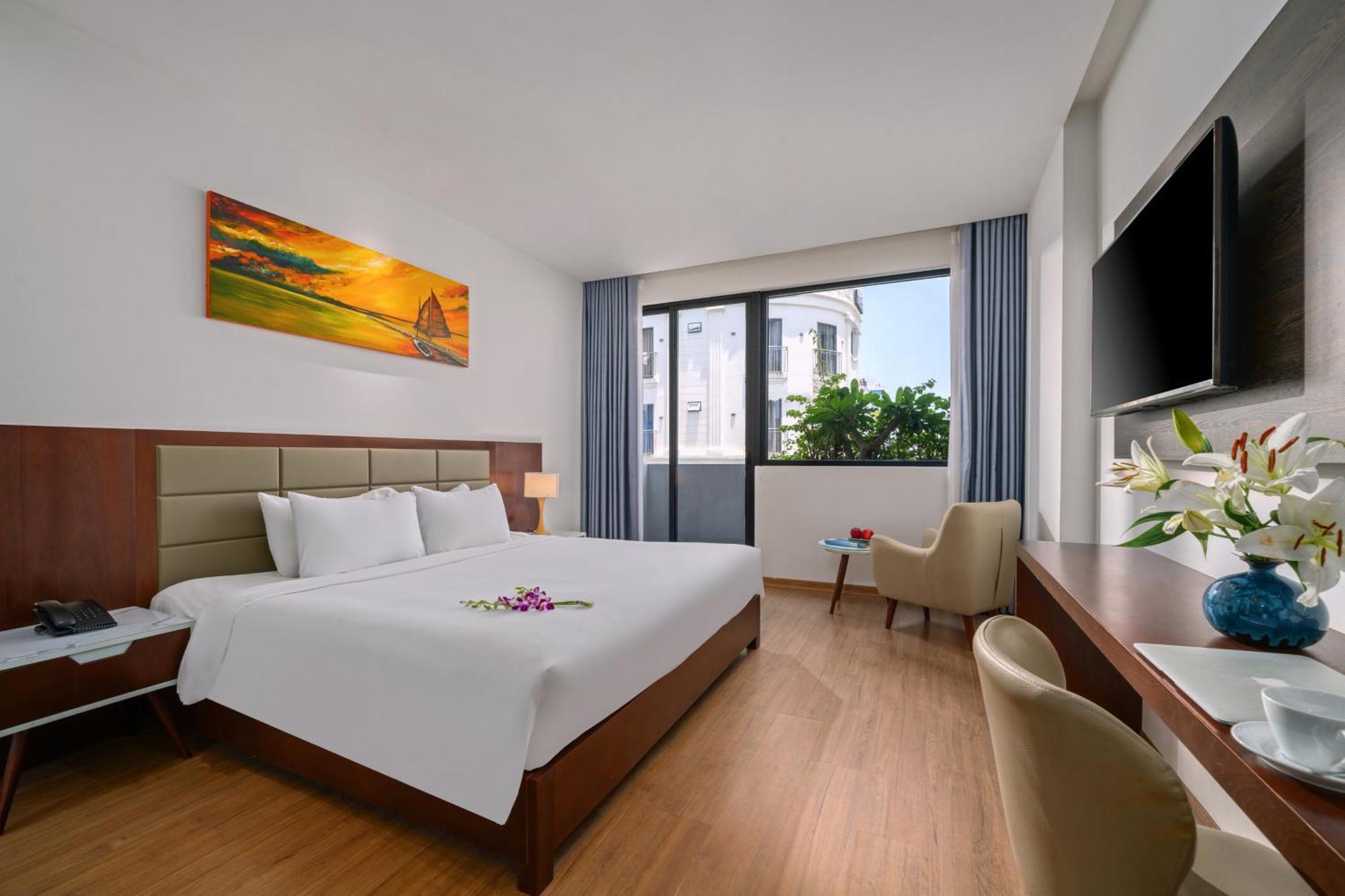 Aria Grand & 4*