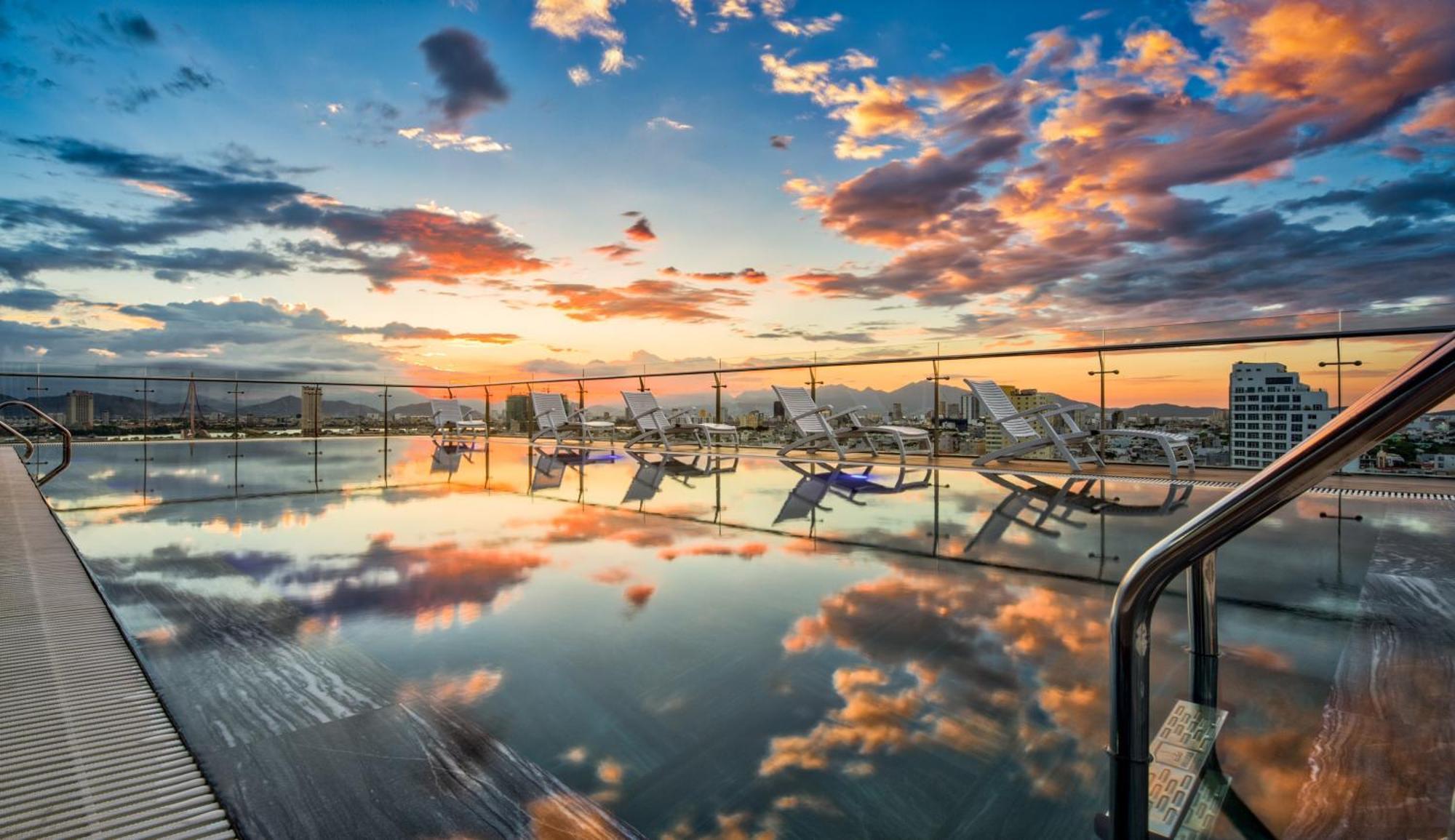 Hotel Aria Grand & 4*