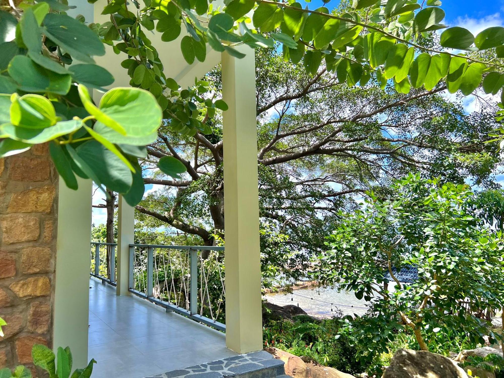 Voyage Beach Resort