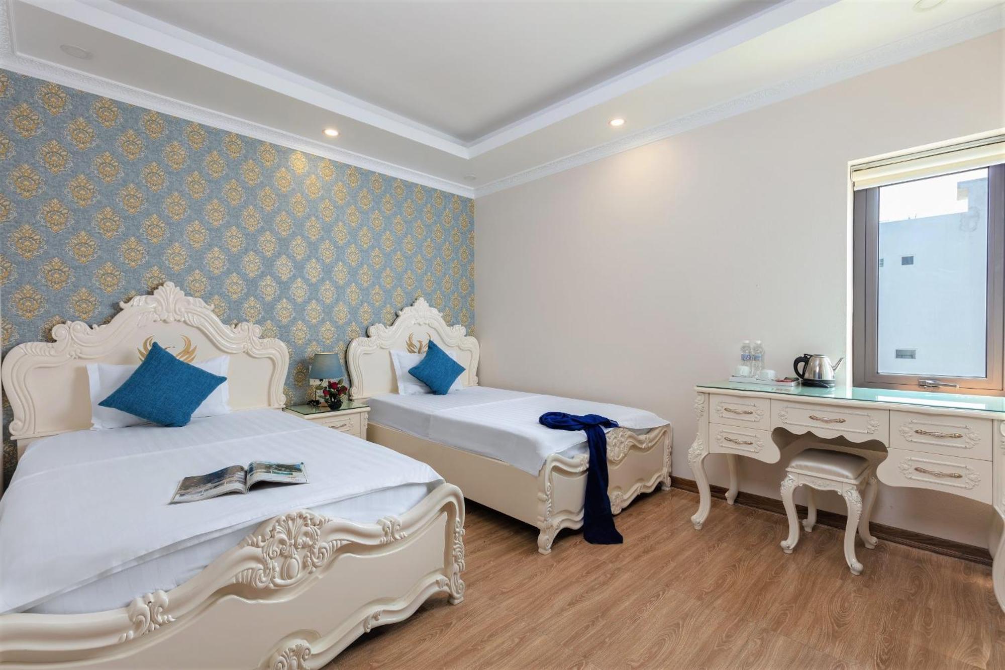 Phoenix 4* Ha Long