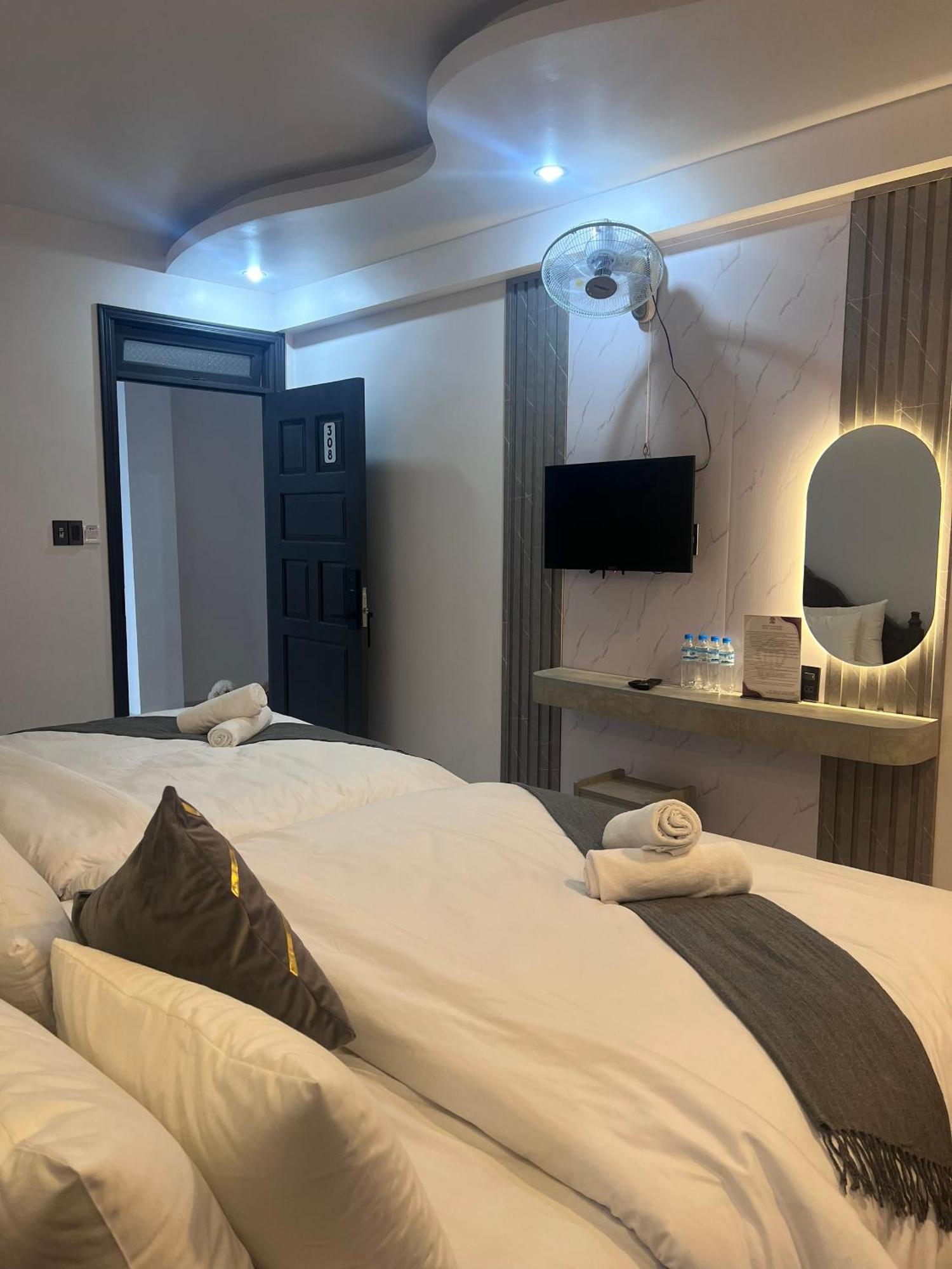 Ht House Hotel