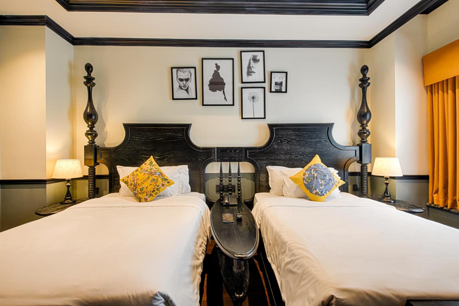 Hotel Monarque
