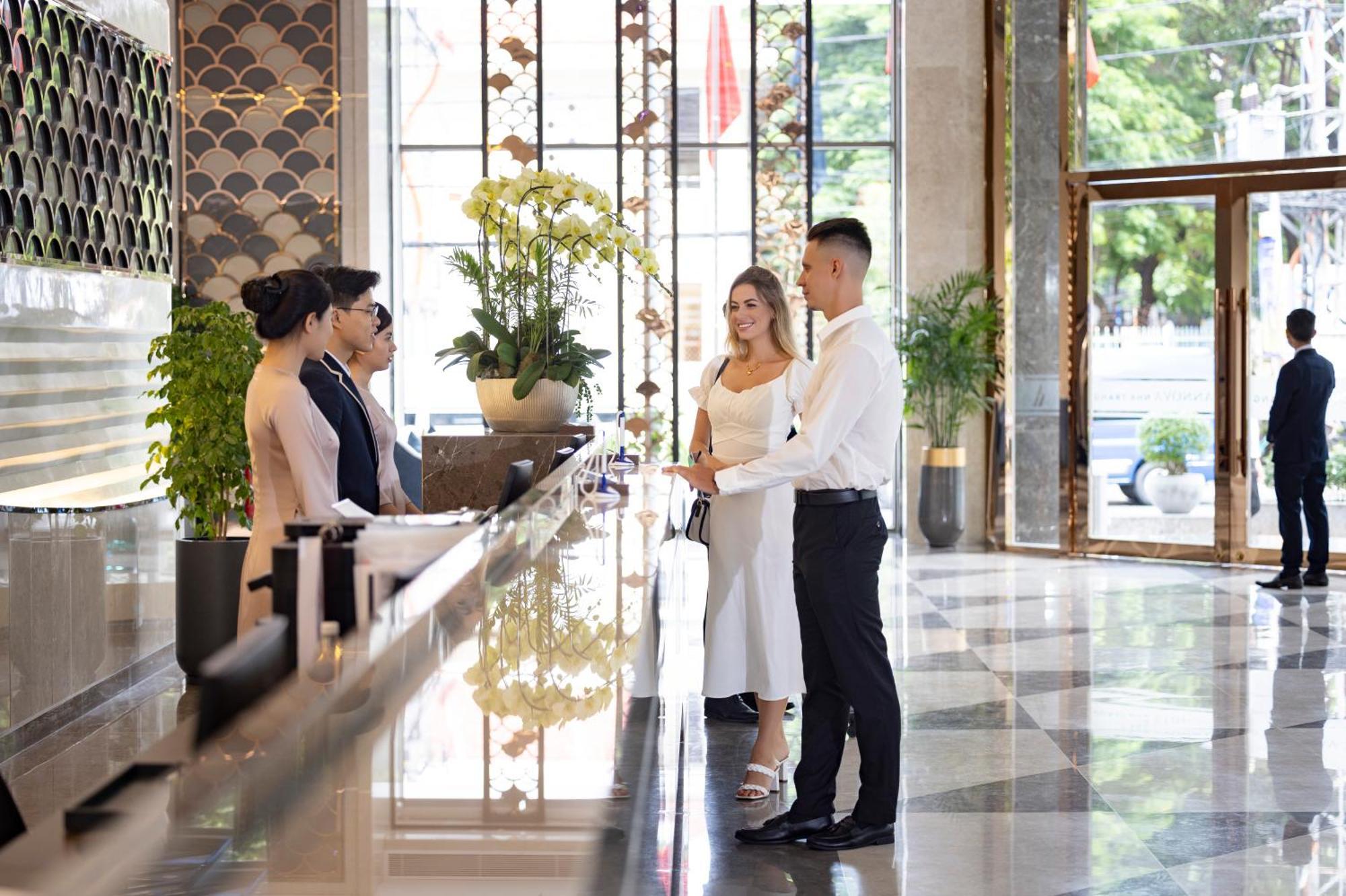 Khách sạn Annova 5*