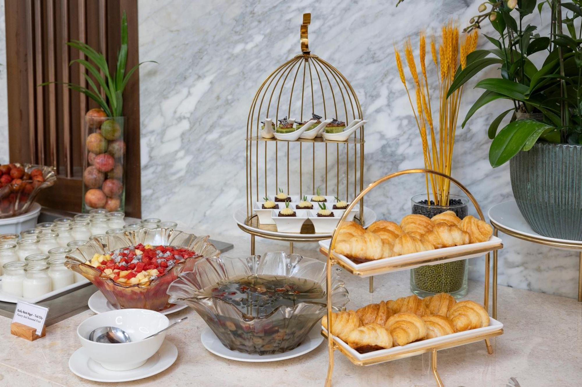 Khách sạn Annova 5*