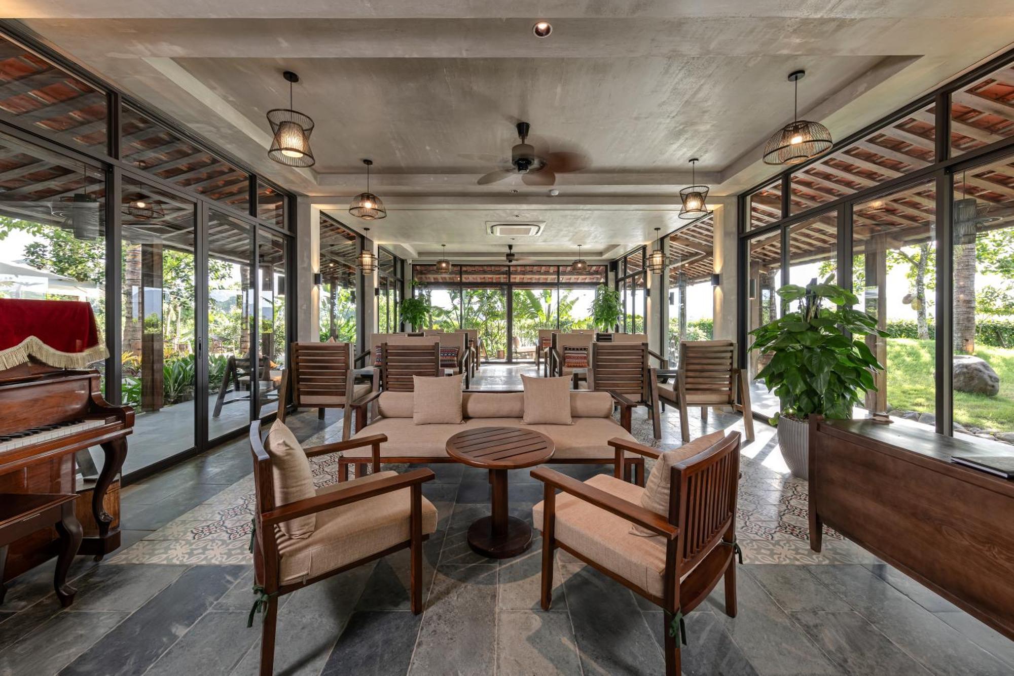 Coco Island & Hotel Ninh Binh