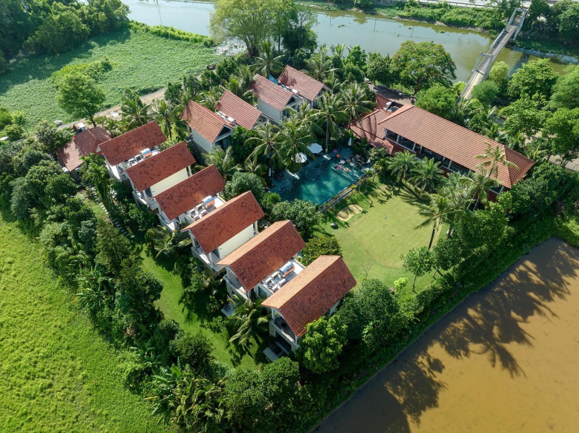 Coco Island & Hotel Ninh Binh