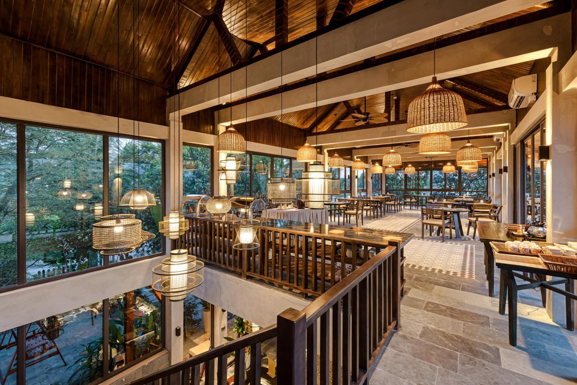Coco Island & Hotel *