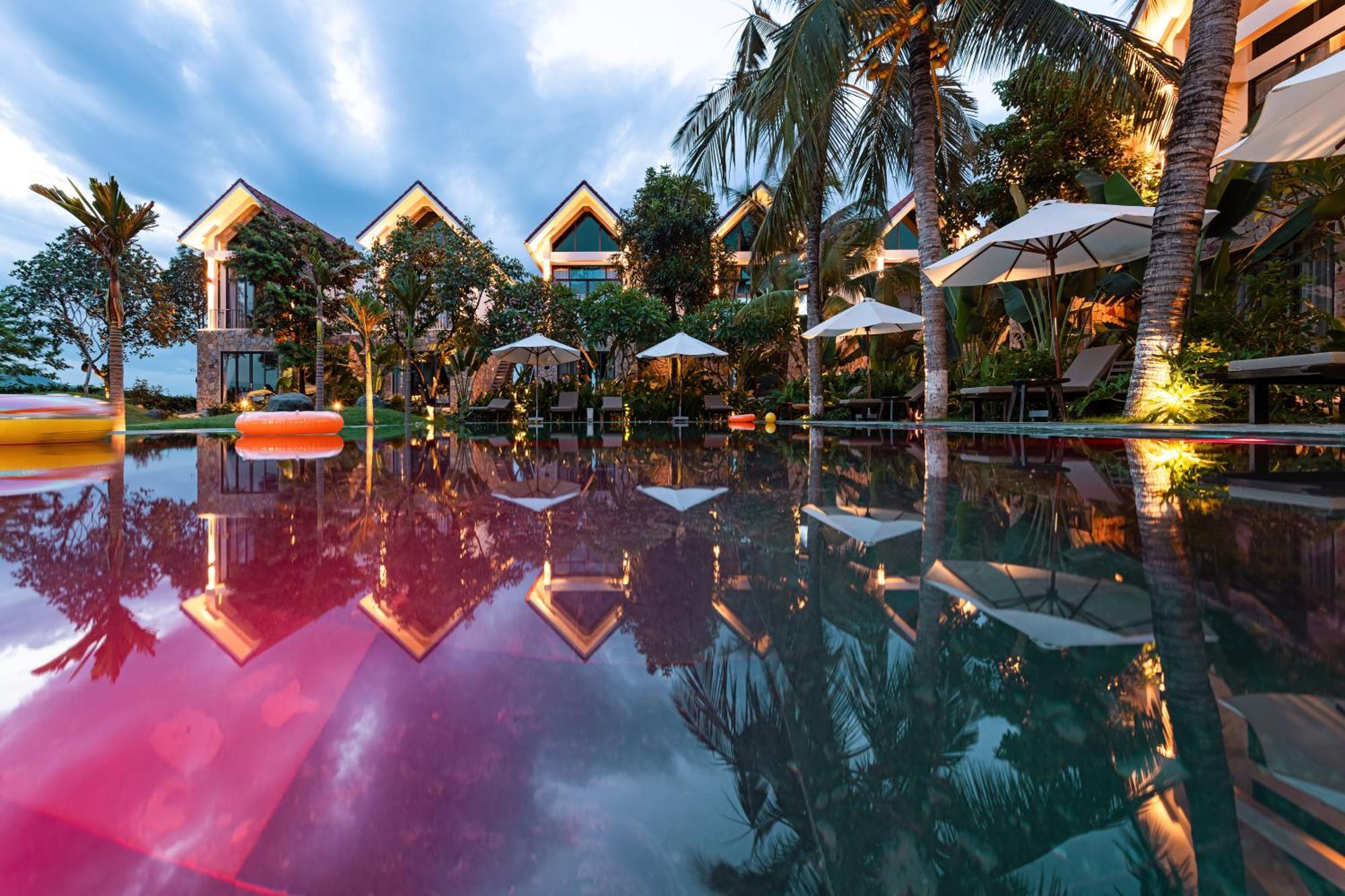 Coco Island & Hotel