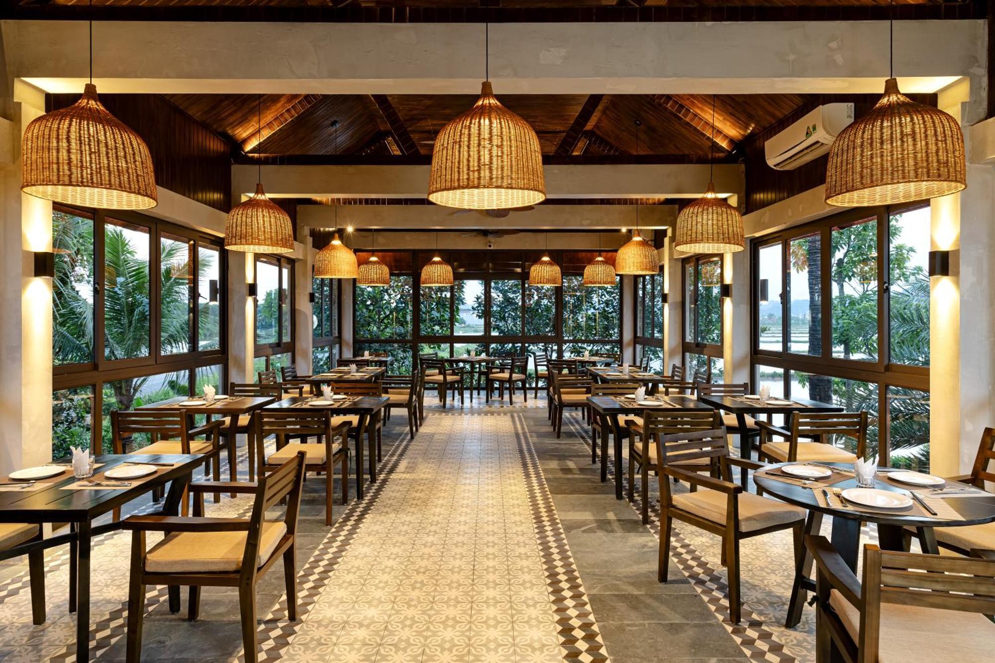 Coco Island & Hotel Ninh Binh