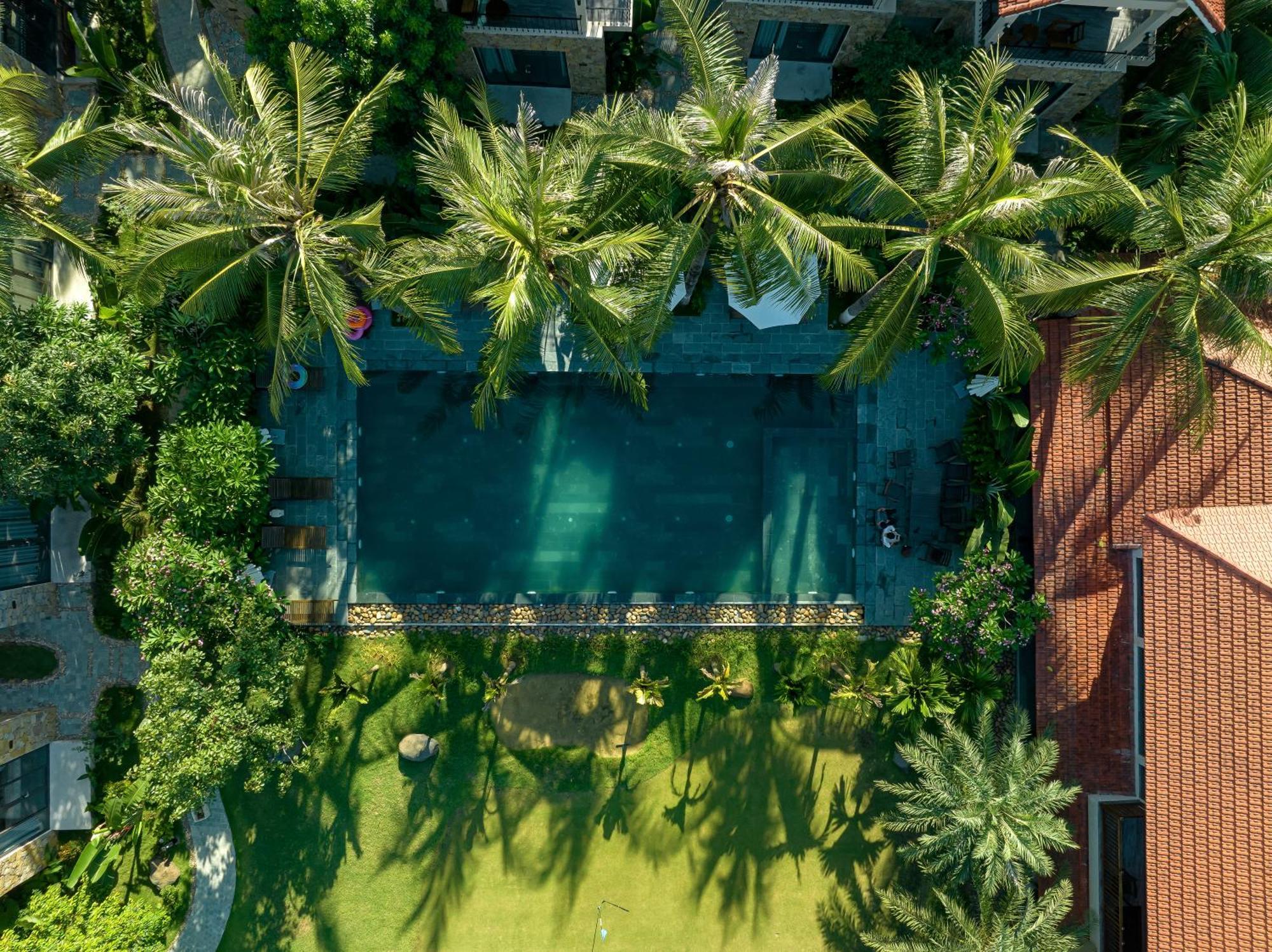 Coco Island & Hotel Ninh Binh