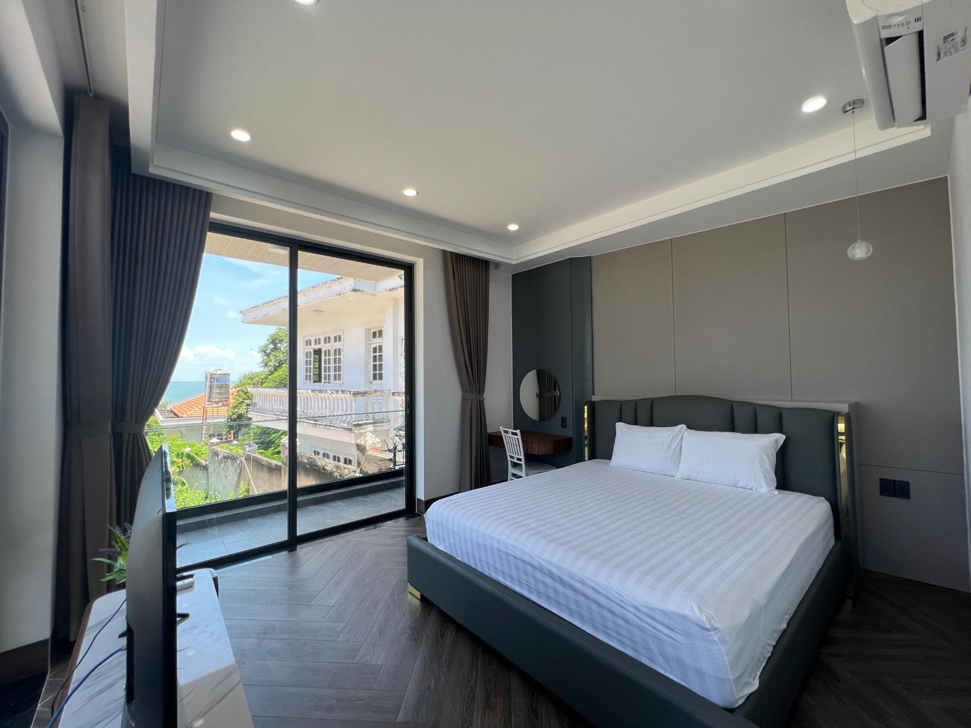 Nancy Tran Grand Strip 10 * Vũng Tàu
