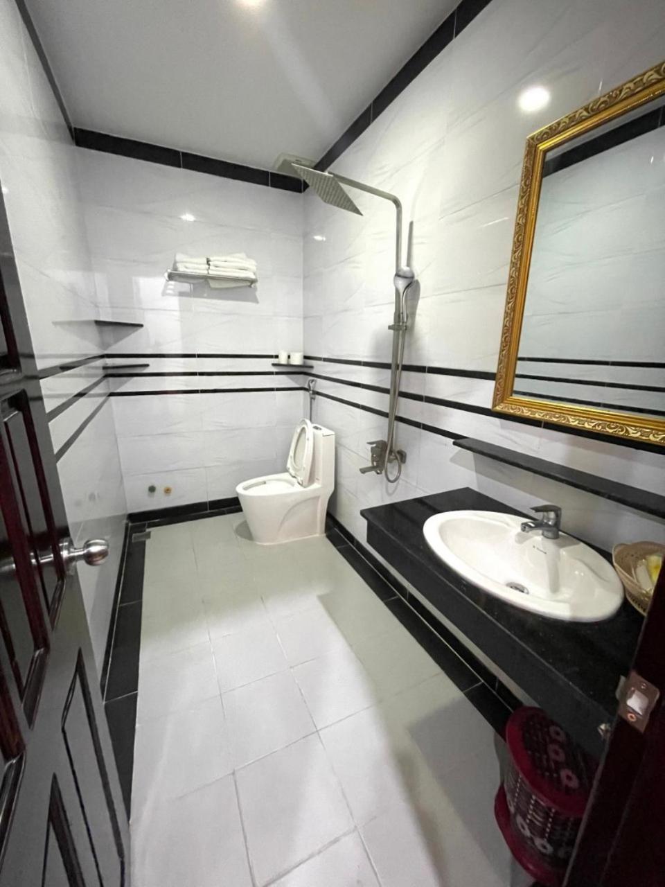 Khach San Sunhotel Hotel *