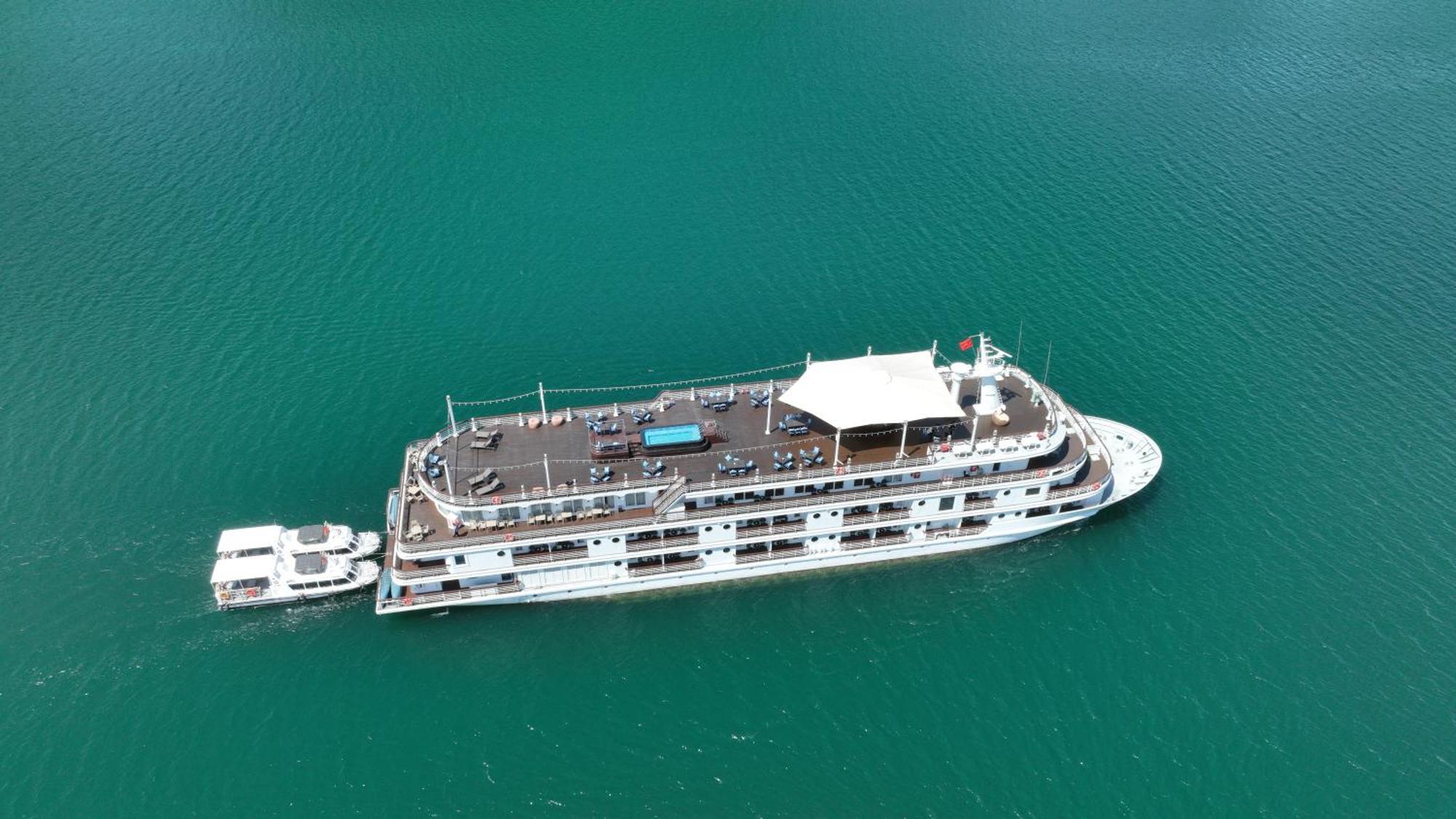 Du Thuyền Paradise Grand Vịnh Lan Hạ