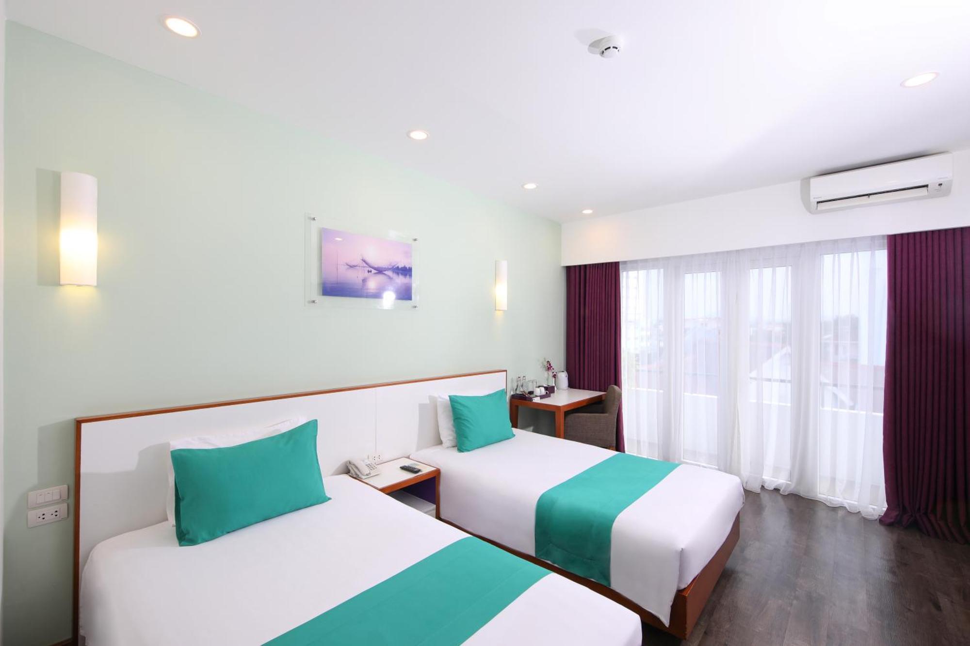 Emm Hotel 4*