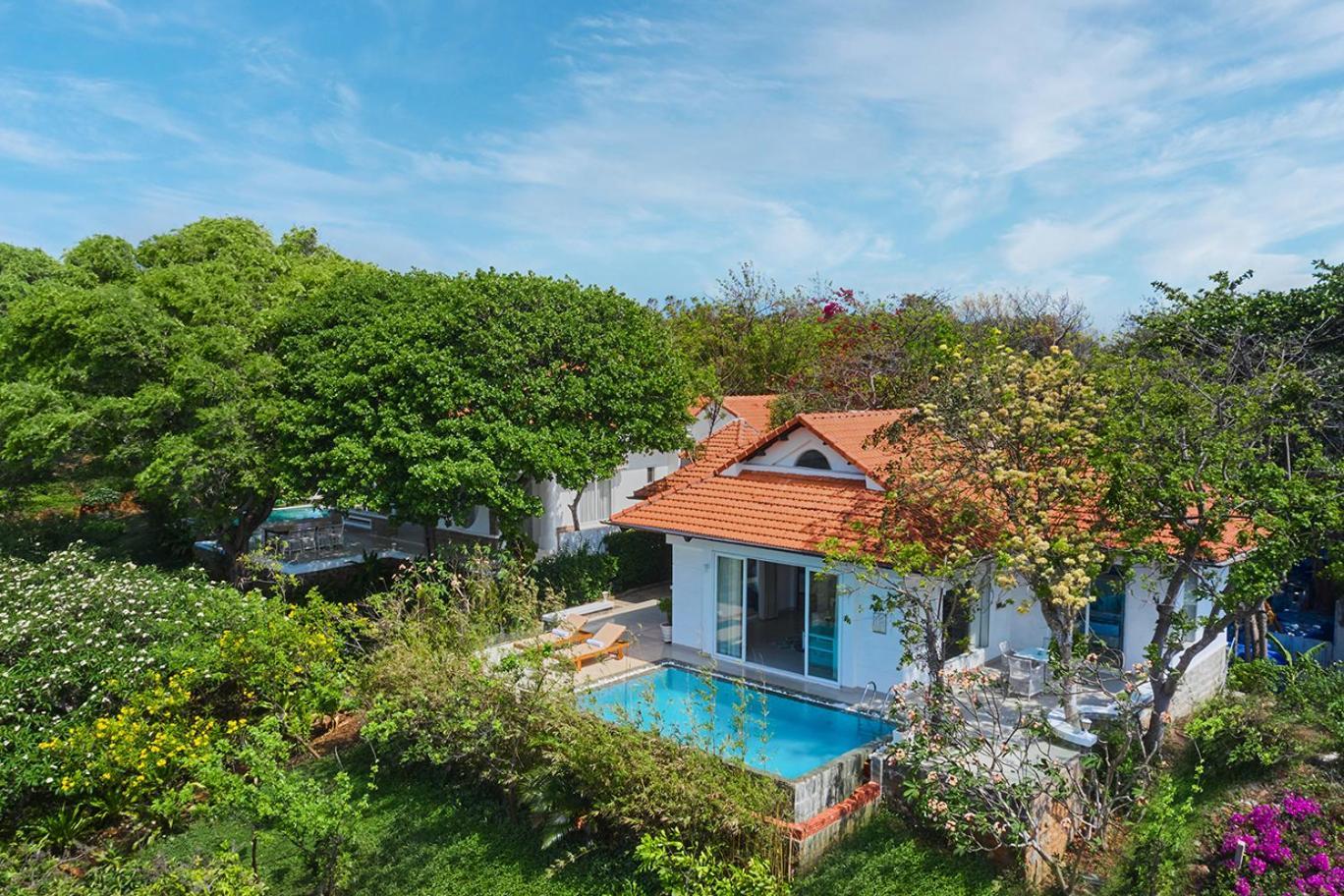 Fleur De Lys & Long Resort