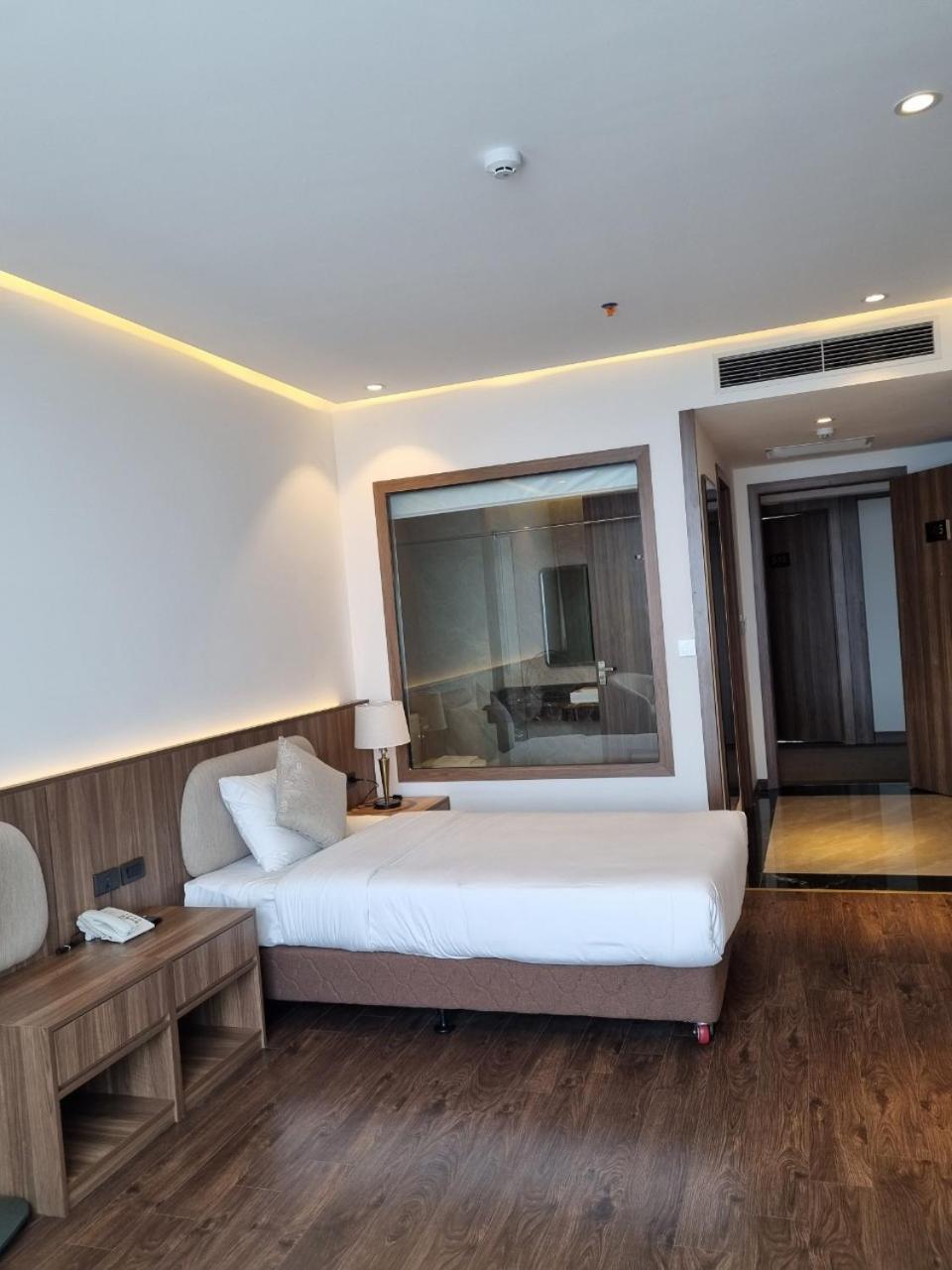 Quynh Trang Hotel 4*