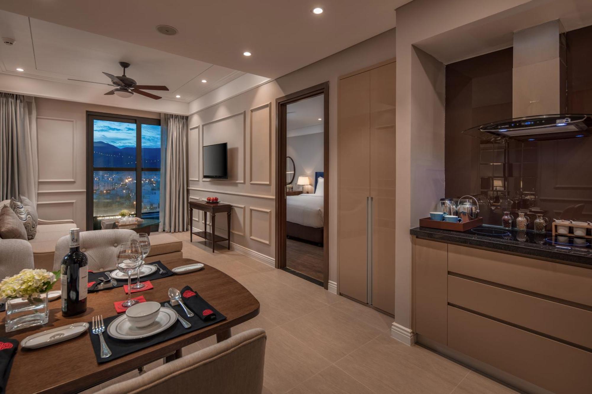 Beachfront Luxury - Rooftop Pool - Da Nang