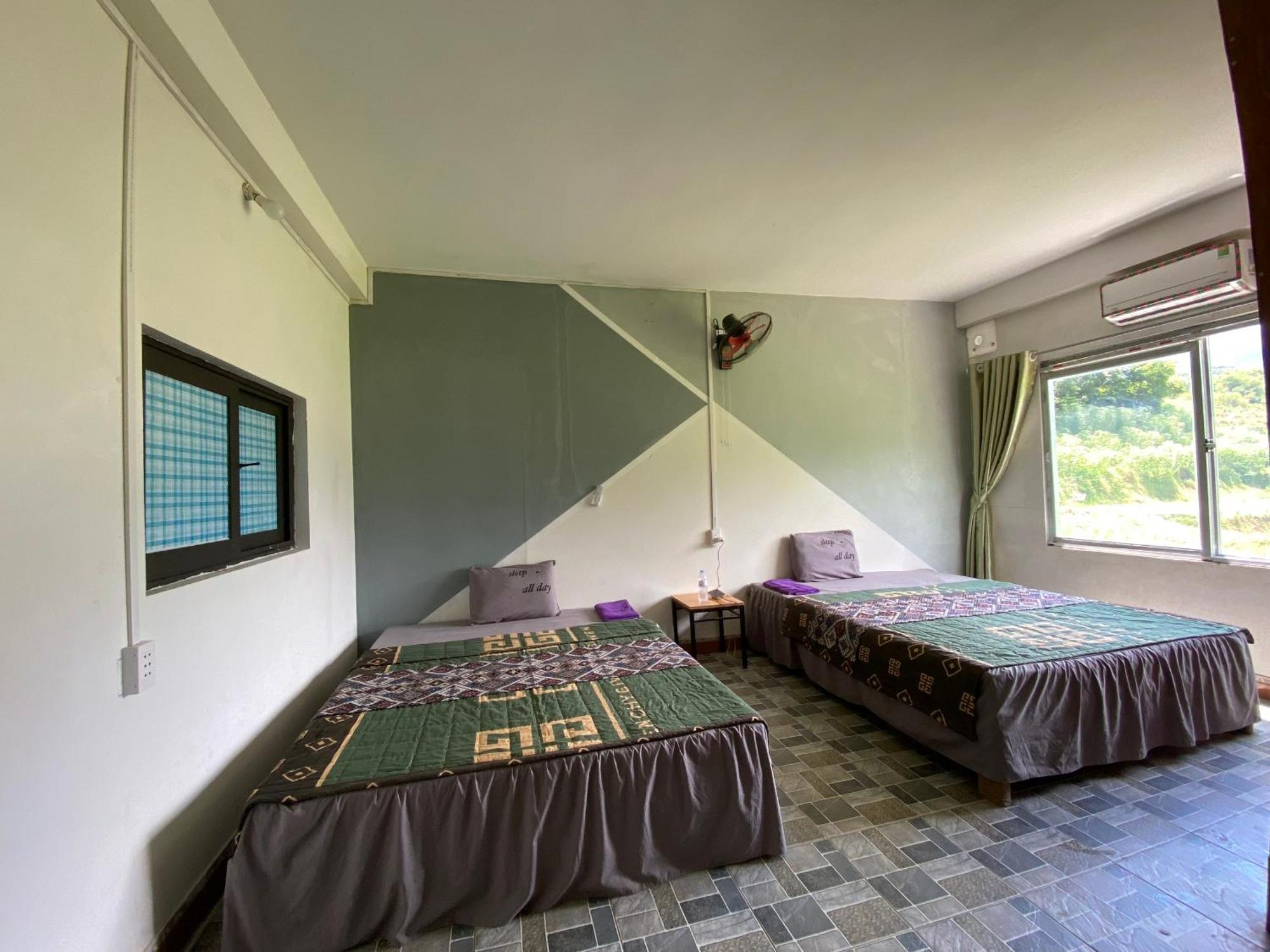 Du Gia Lo Lo Homestay *