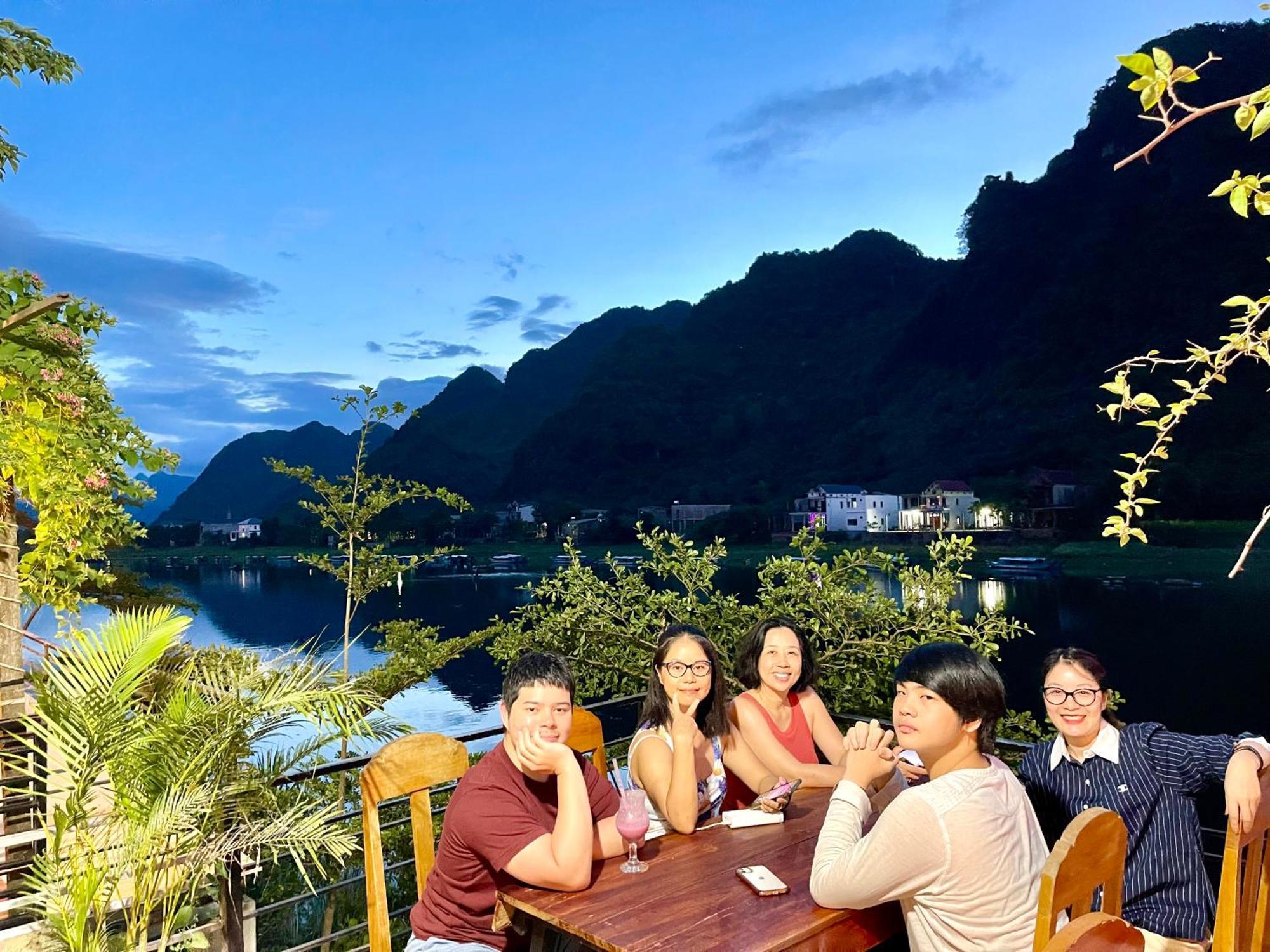 Hotel Coco Riverside *