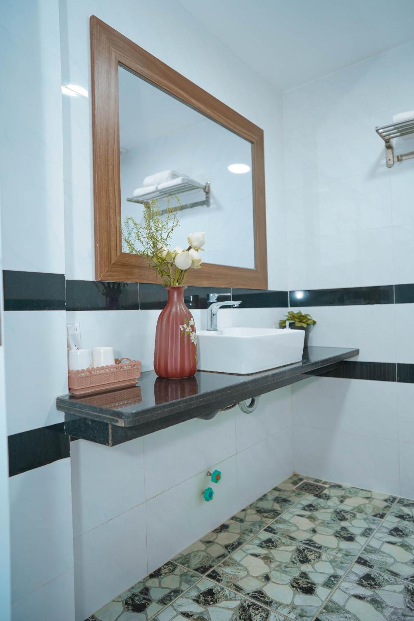 Tuan Ninh I 2* Chi Khu Co Ong