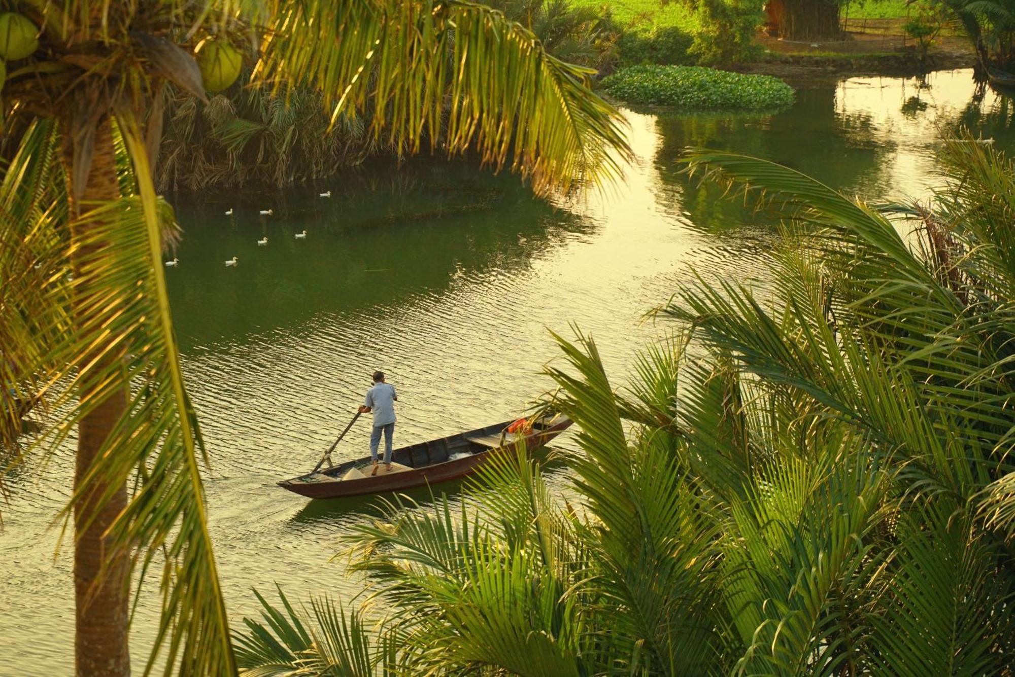 Khách sạn Moodhoian Riverside &
