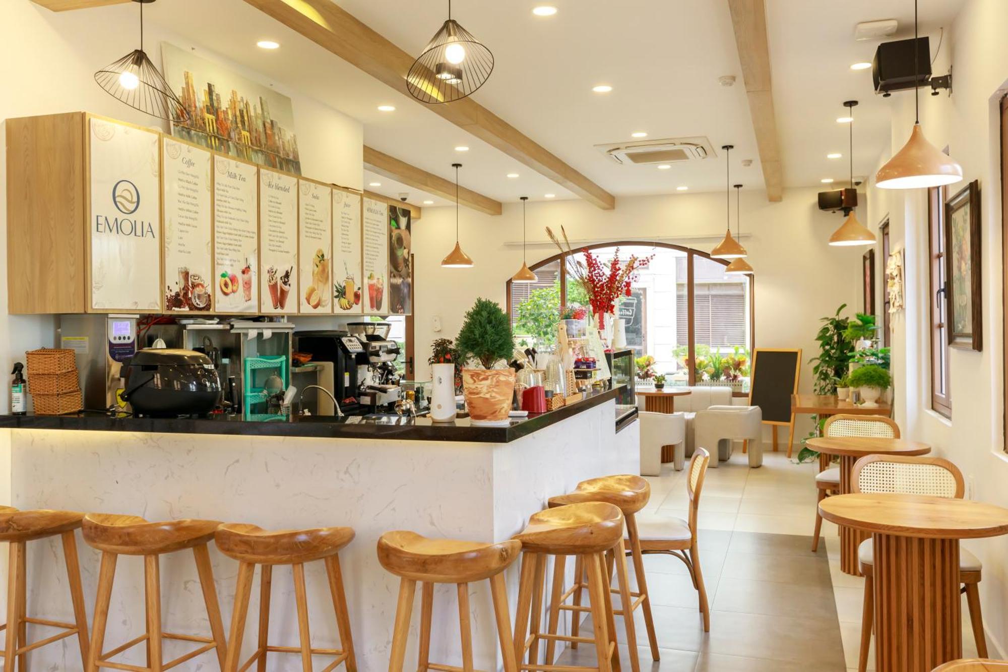 Hotel Lotus Corner & Rooftop 3*