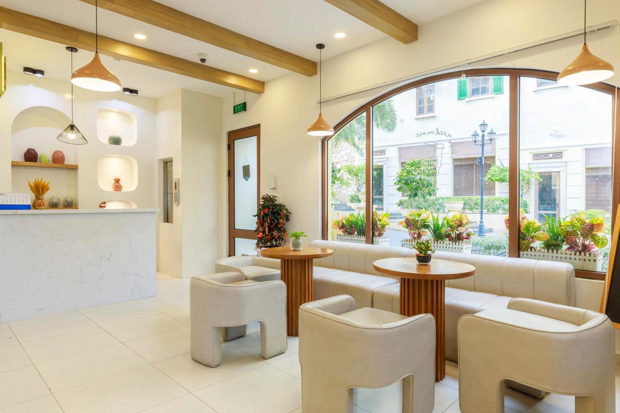 Lotus Corner & Rooftop Phu Quoc