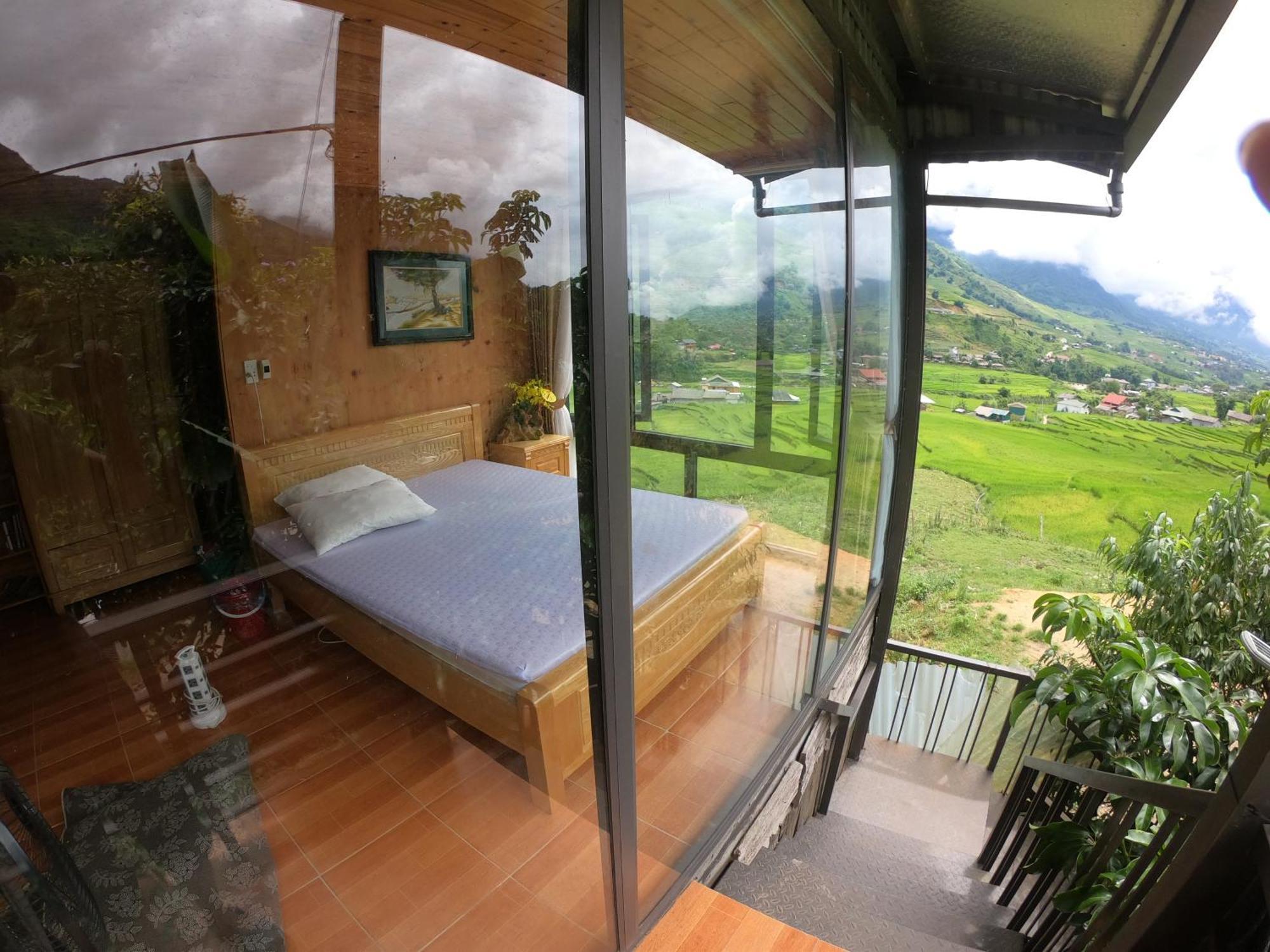 Amica House Hotel *