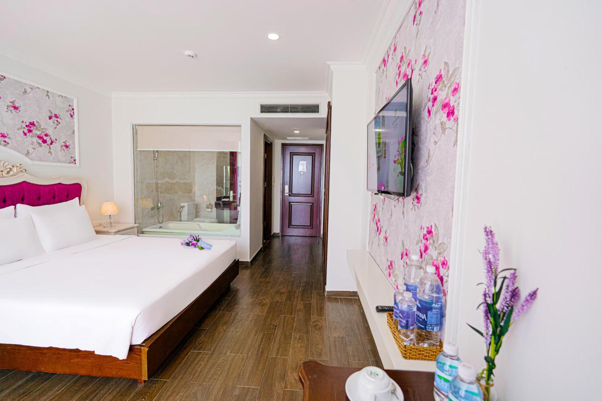 Khách sạn Bonjour Nha Trang