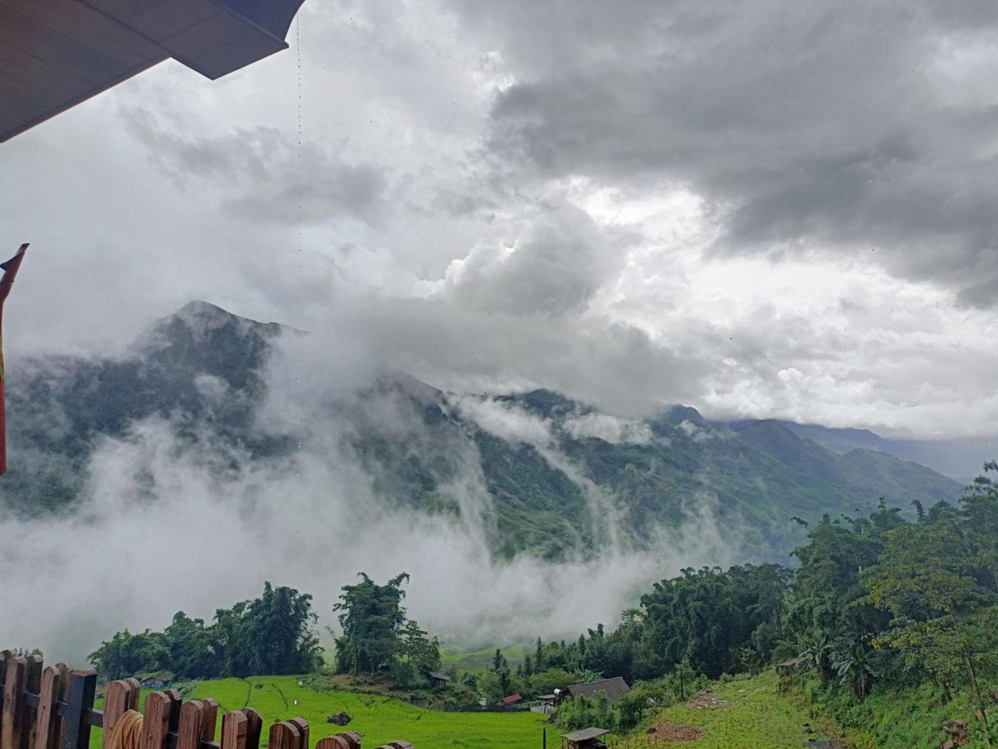 Lodge Hmong Eco