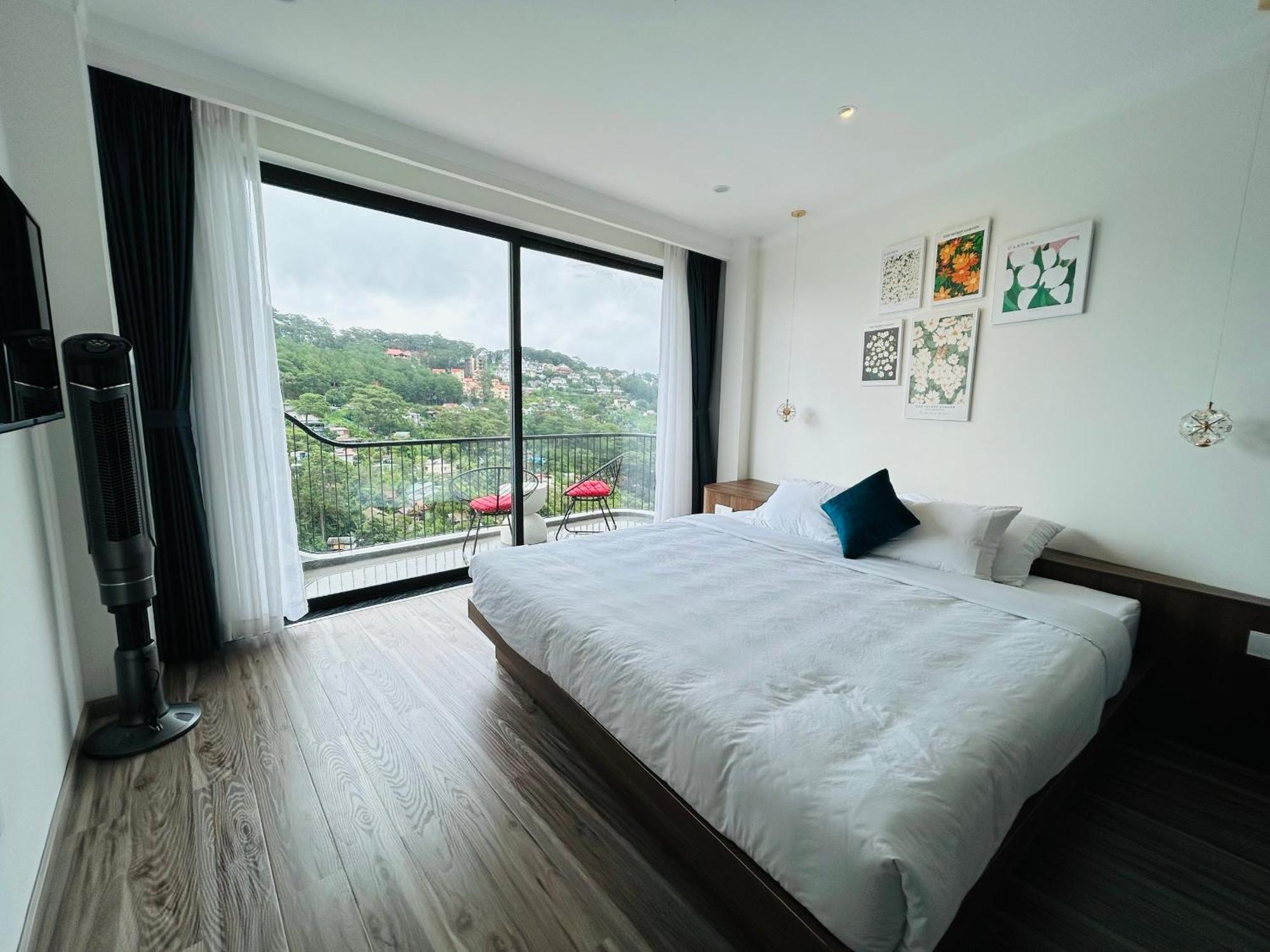 Hotel Memory - Valley View