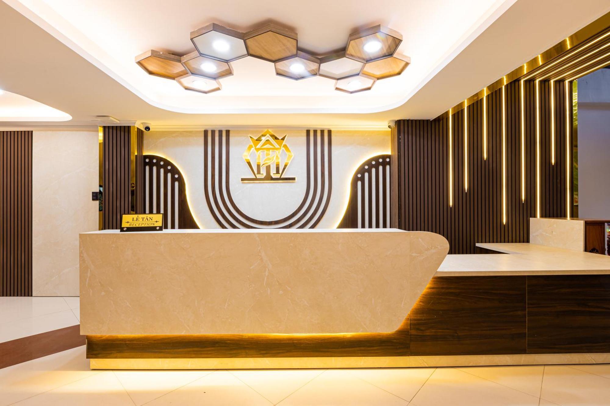 Ht House Hotel *