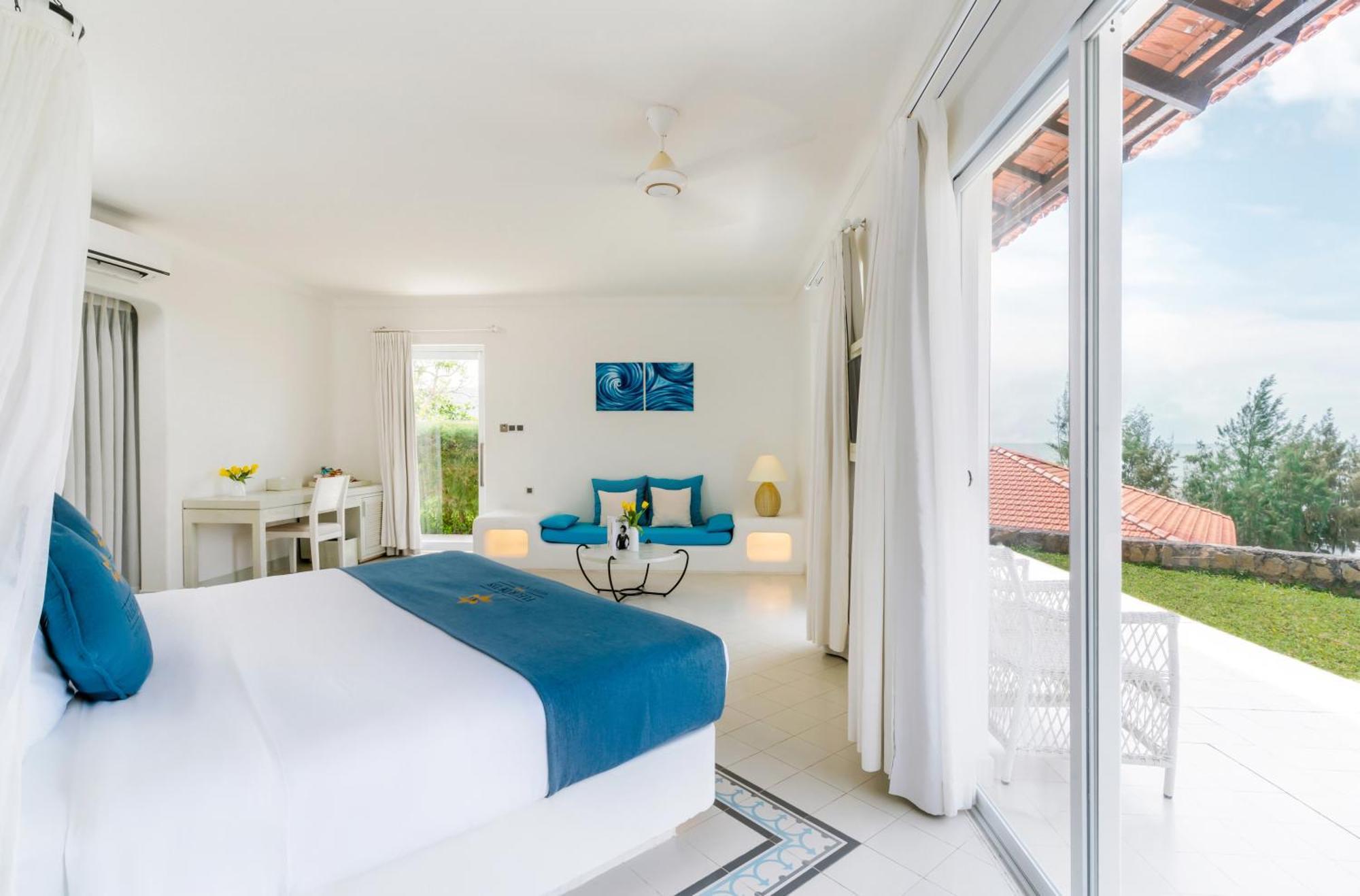 Fleur De Lys & Long Resort
