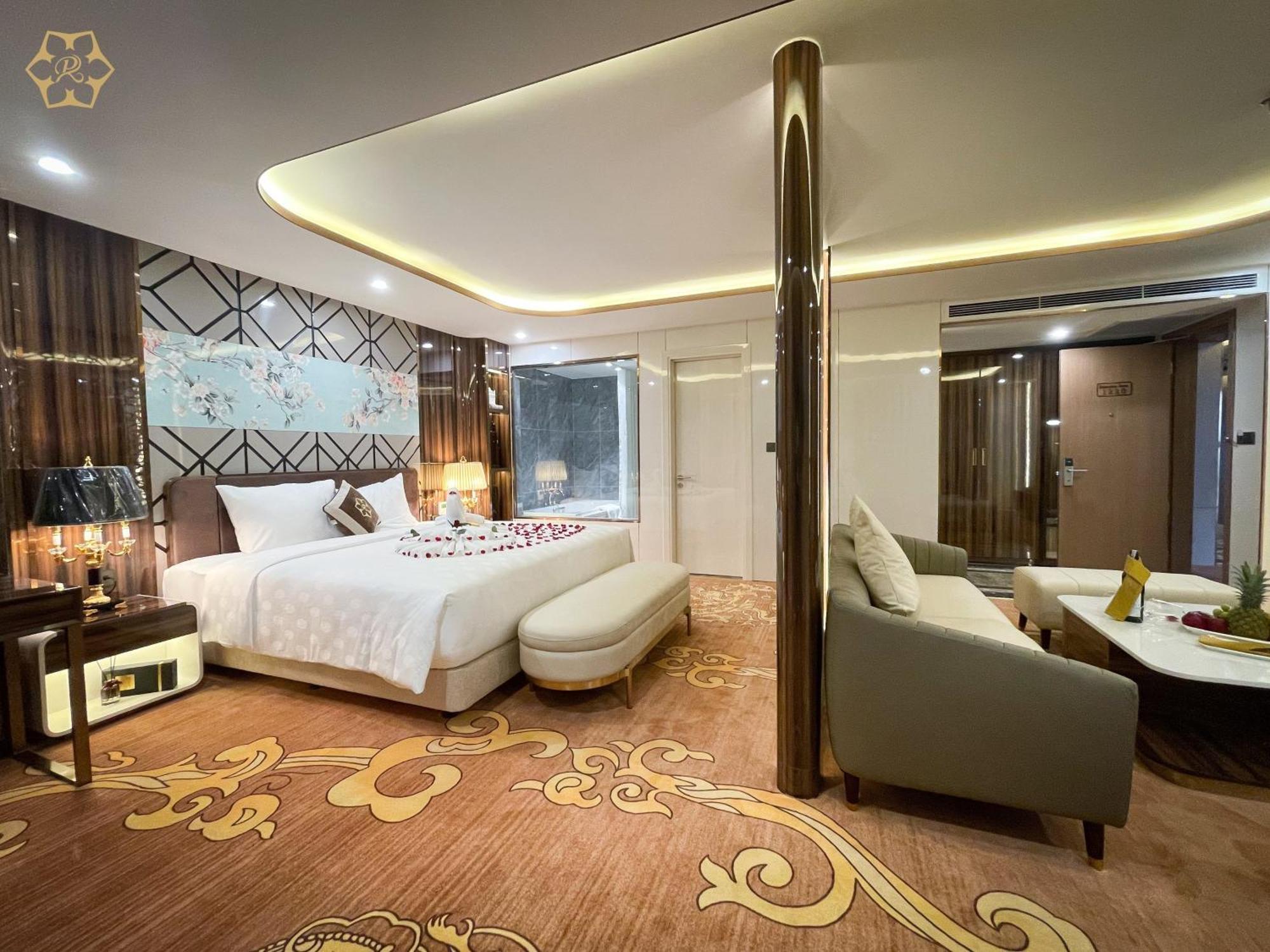 Hotel Cua Dong Luxury Vinh