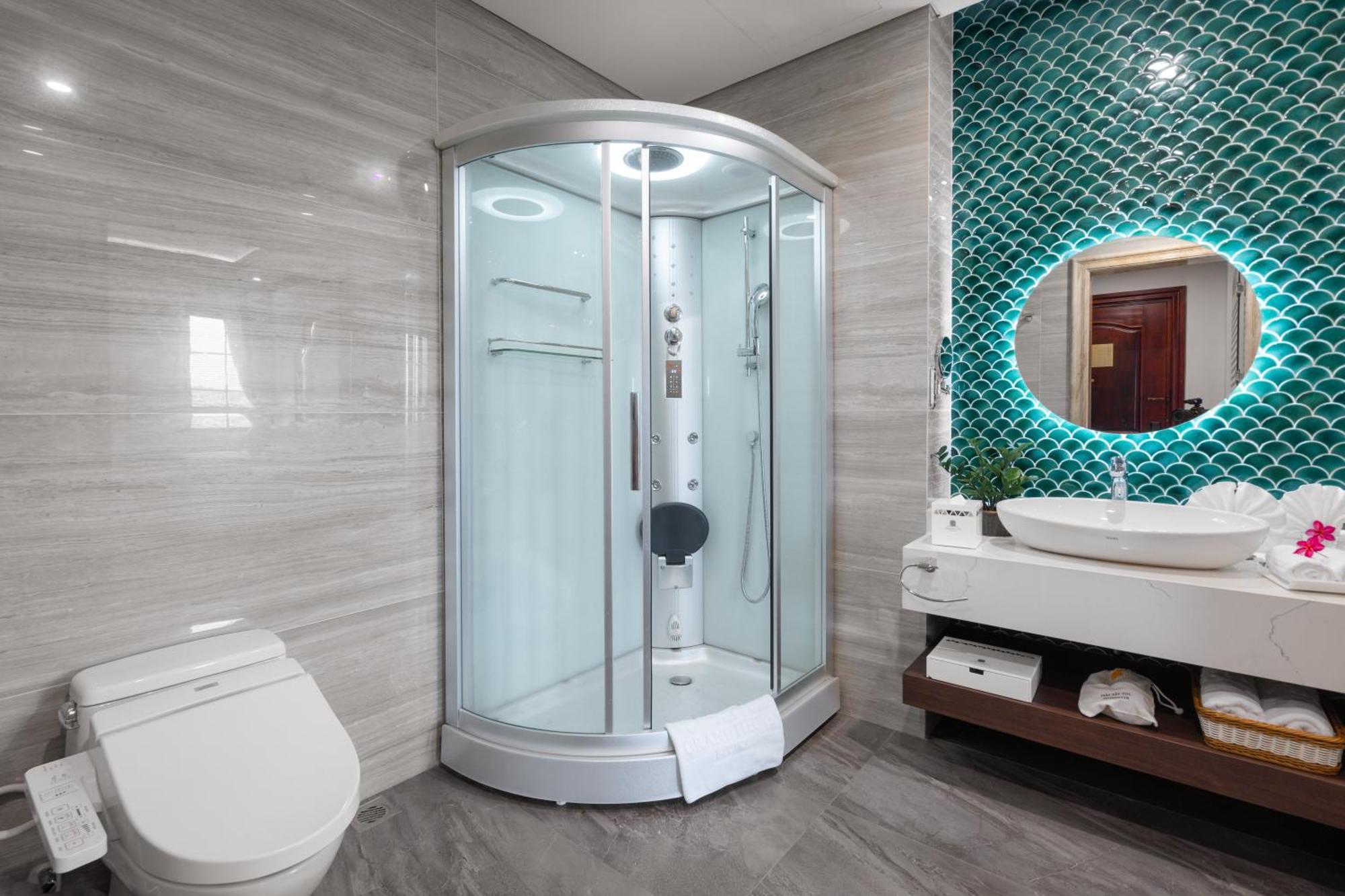 Grand Fleuve Boutique Hotel Hạ Long
