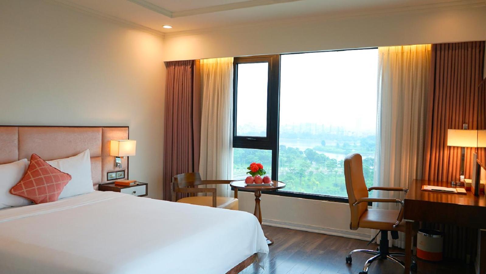 Ravatel Luxury Hotel
