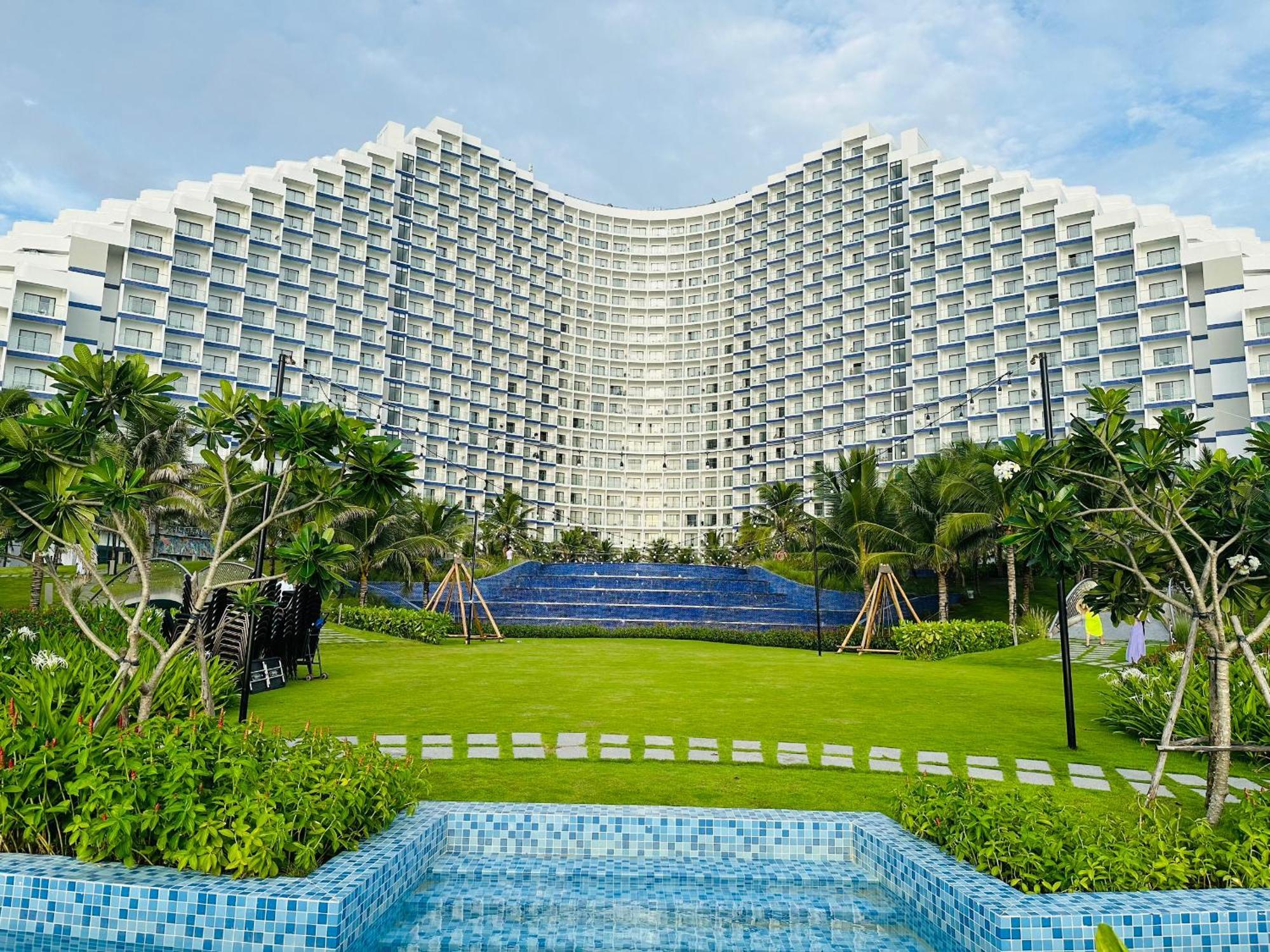Apartment The Oceanview Cam Ranh